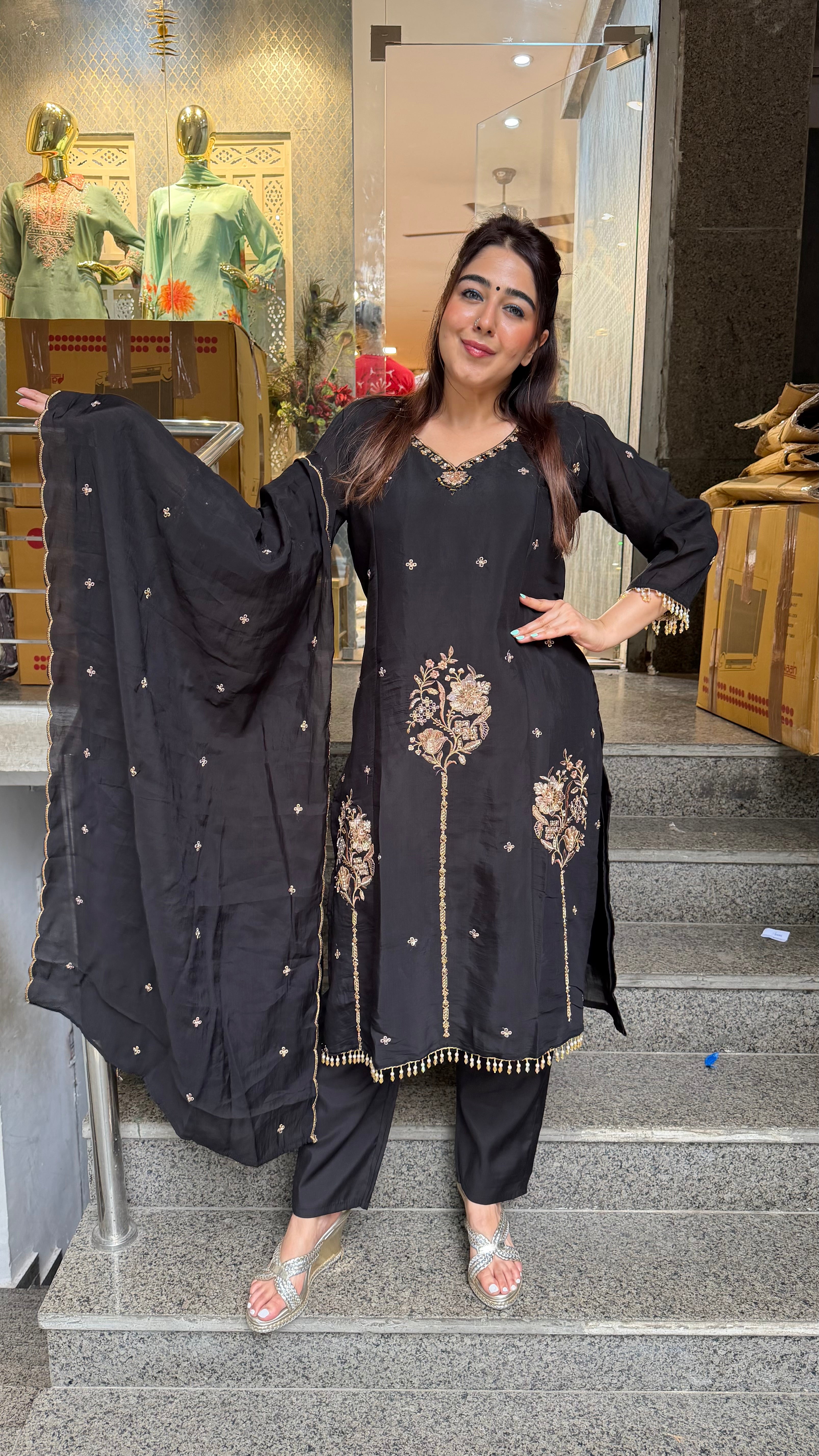 THE ANAYA SUIT