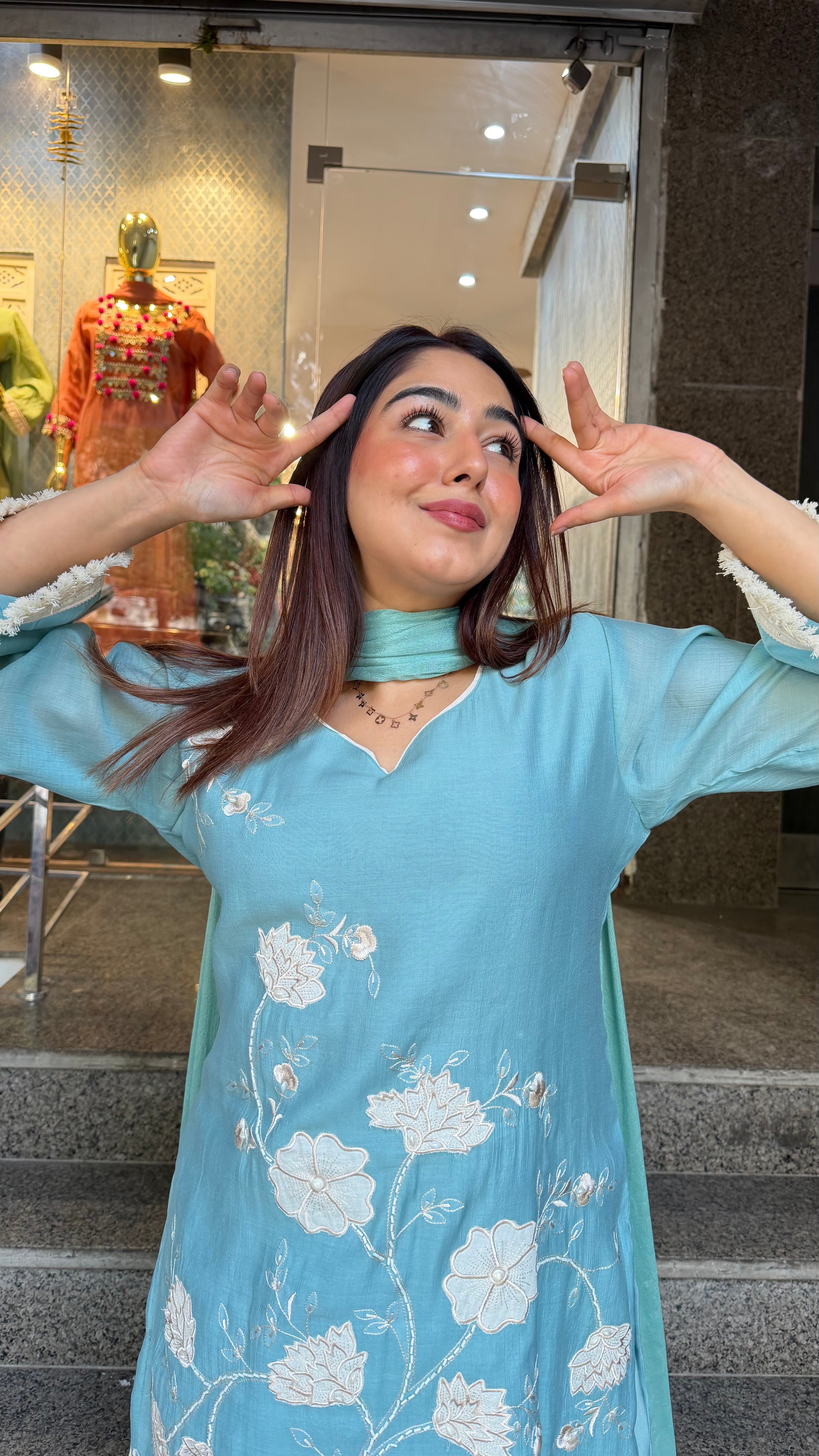 The Daisy Farshi