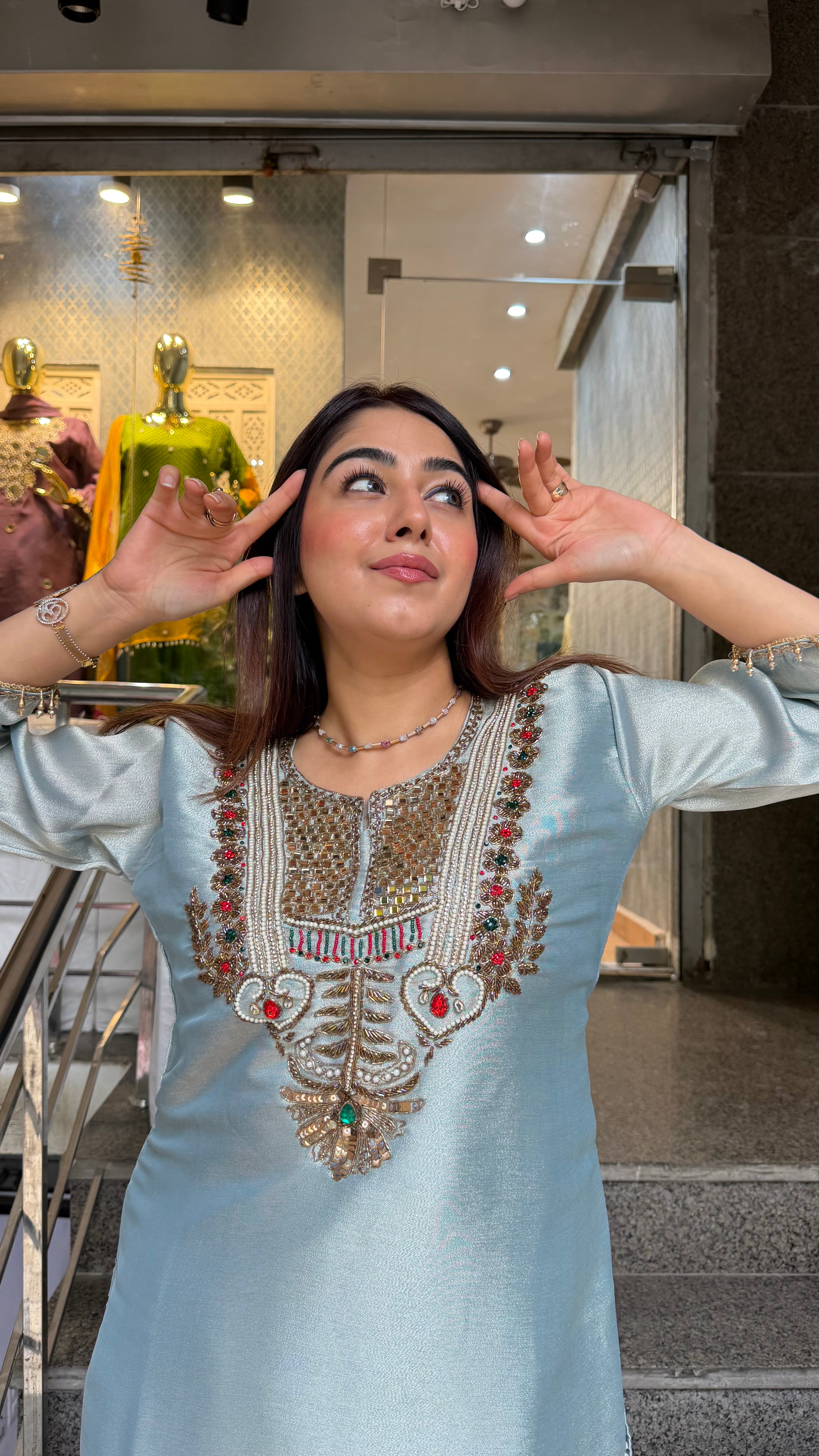 The Nagina Farshi set