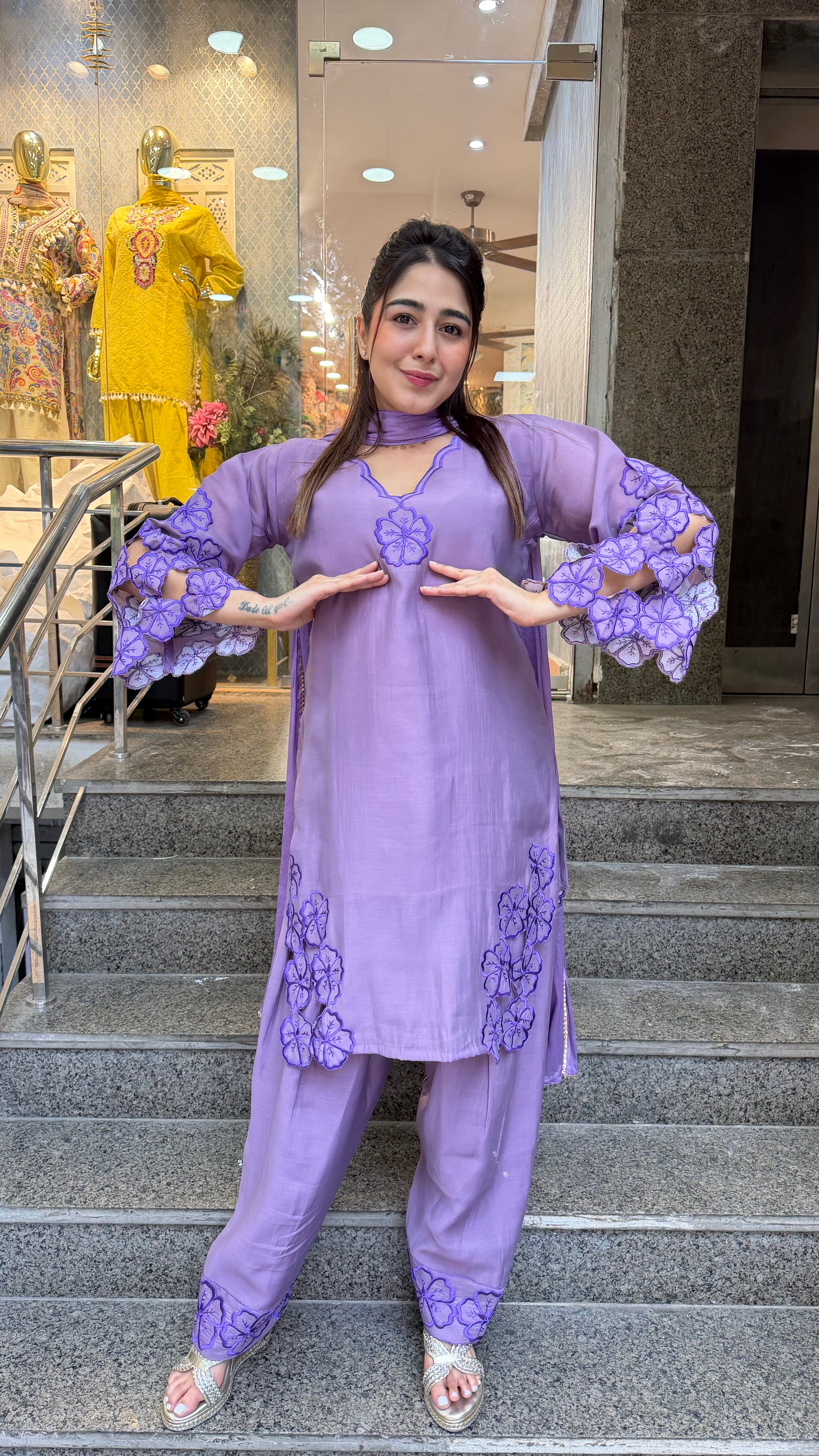 The Roslina Farshi