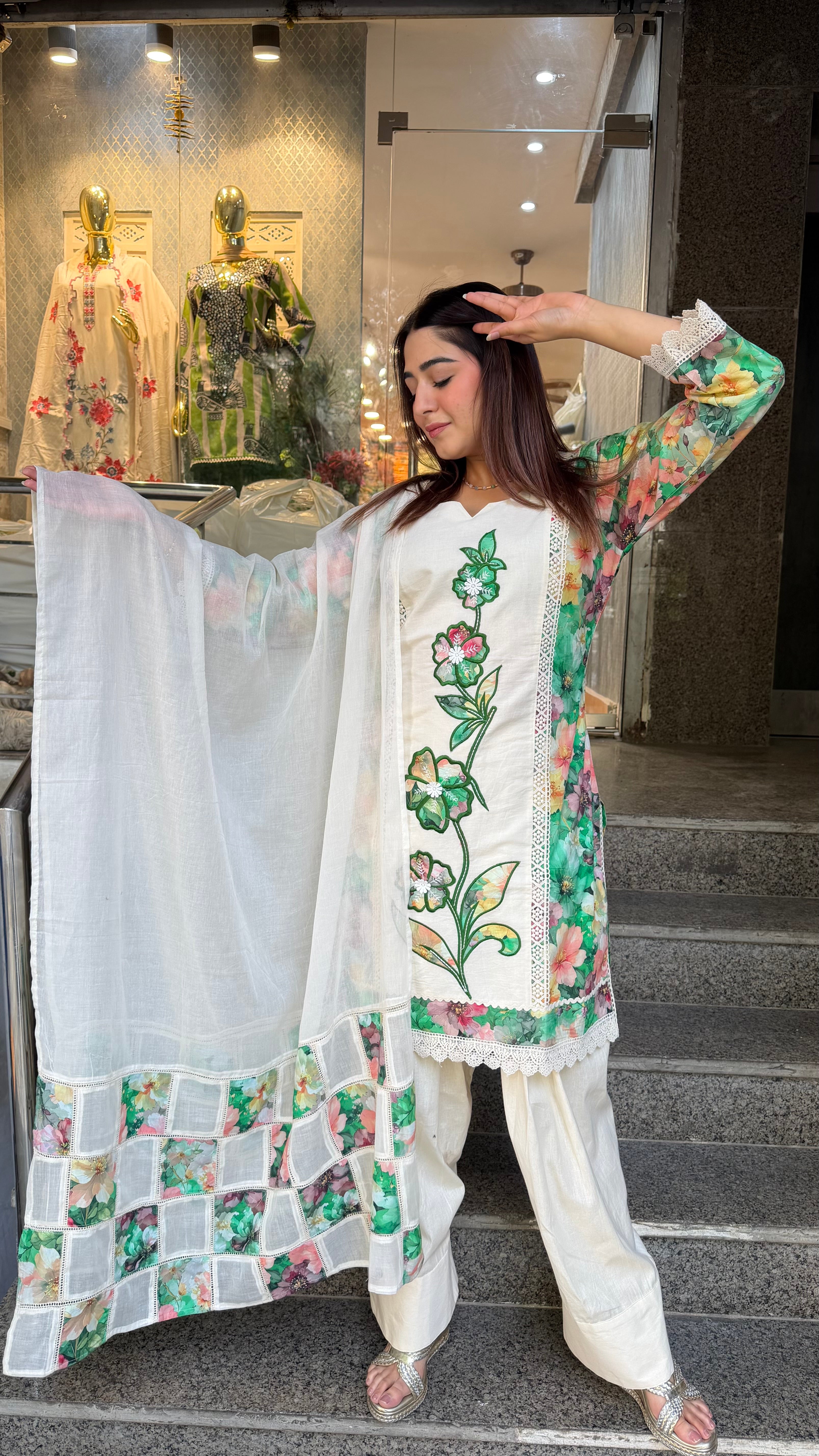 The Champa Farshi Set