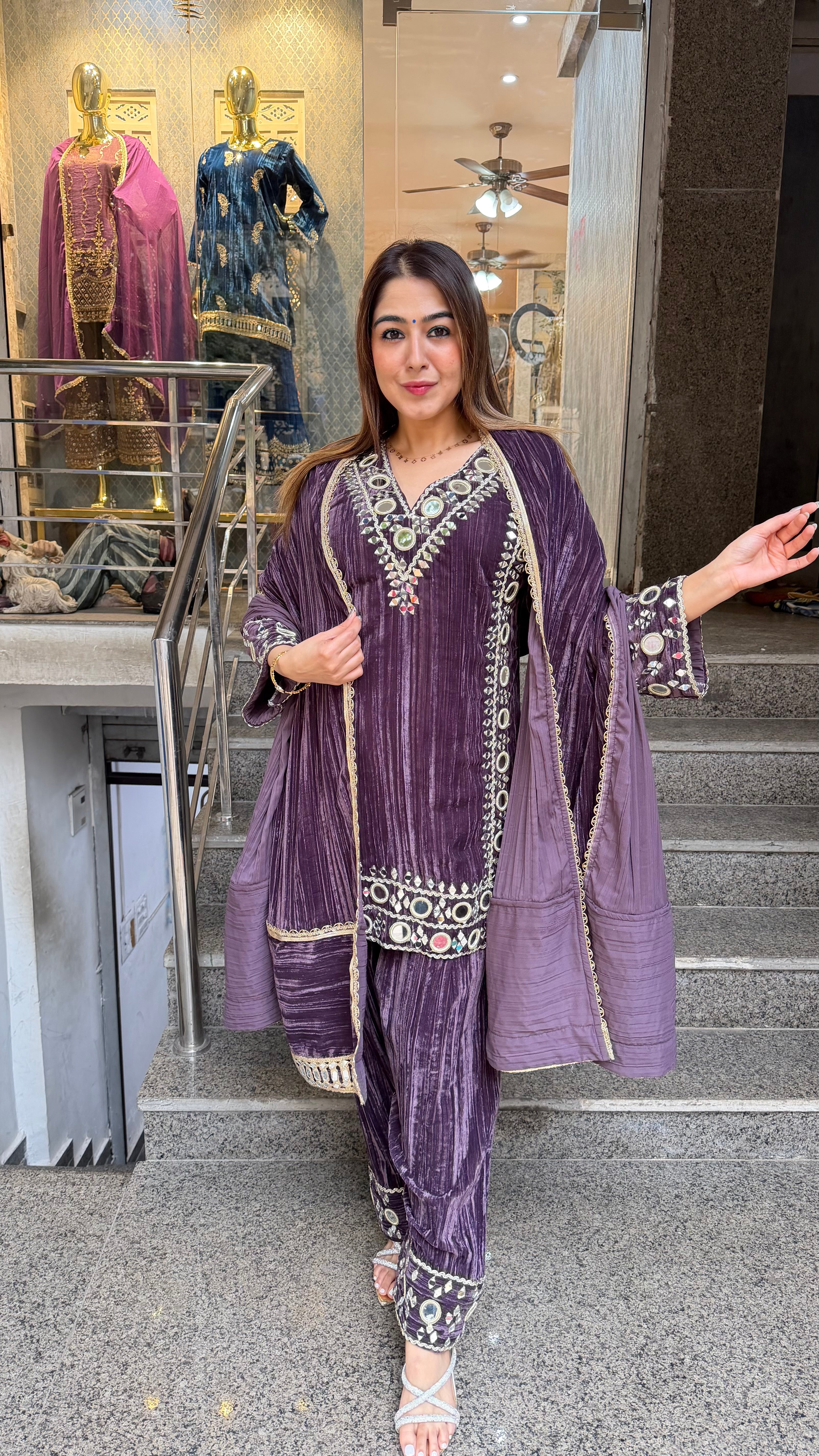 The Heera Velvet Farshi