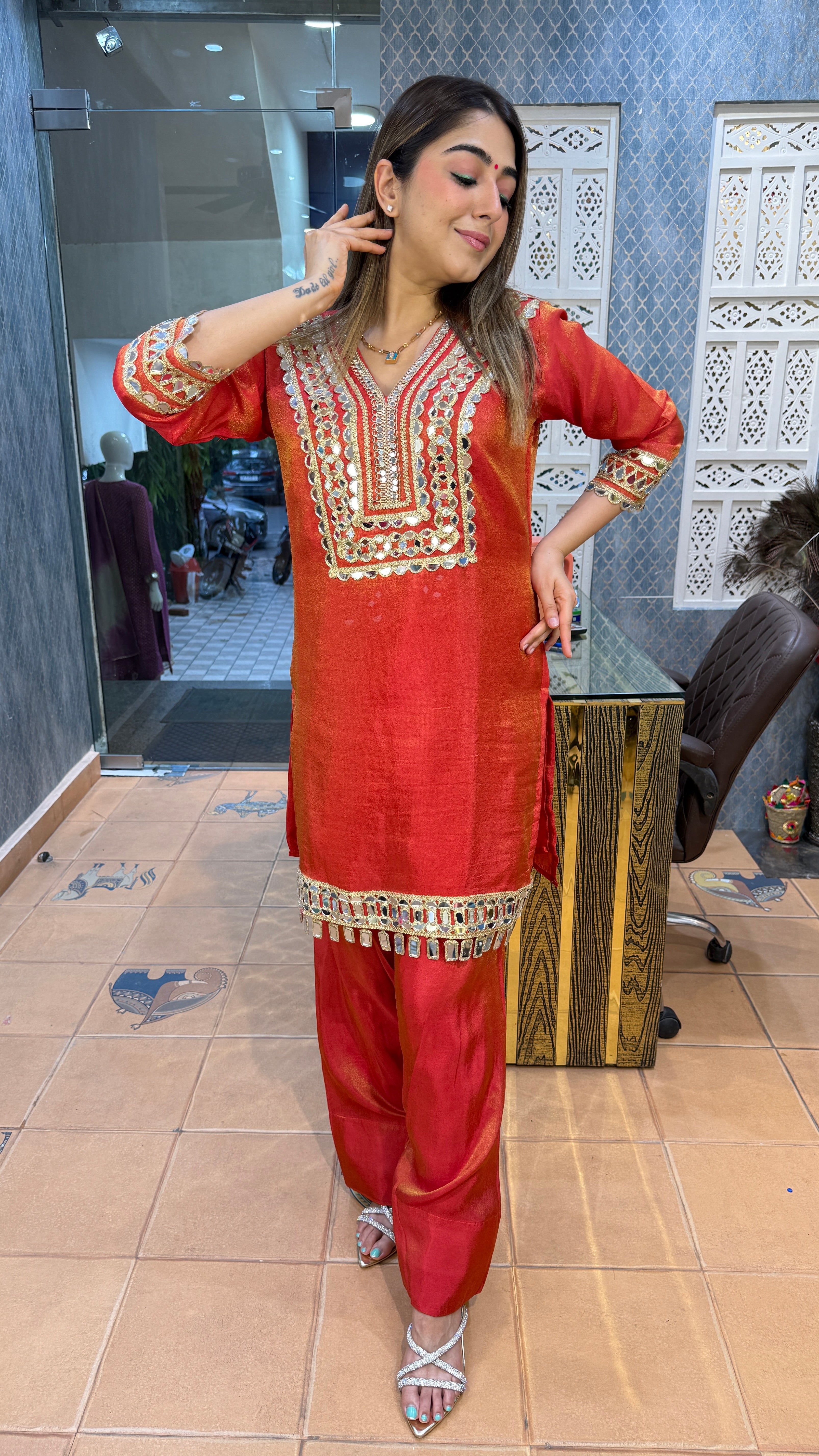 The Kohinoor Farshi Suit