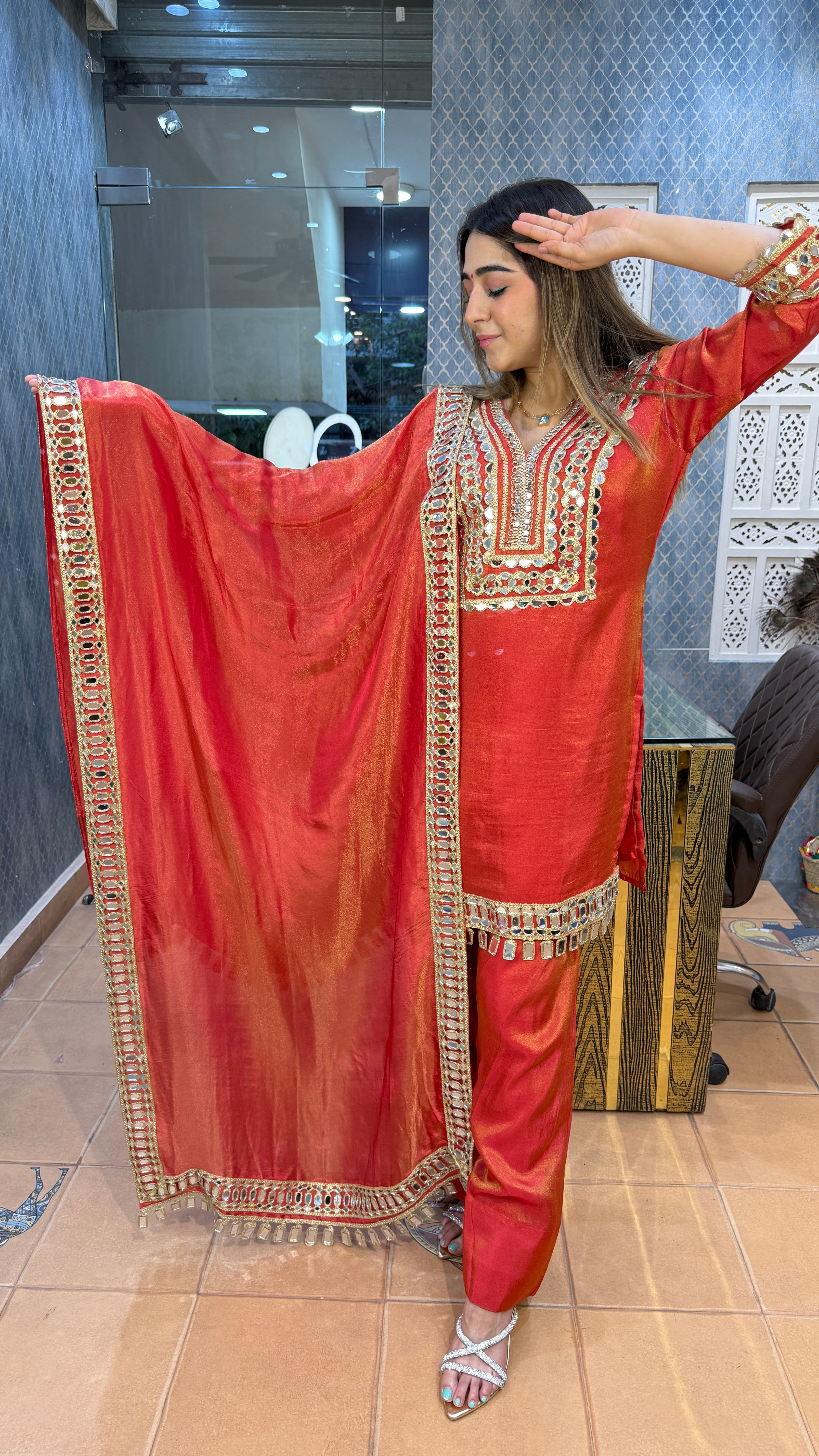 The Kohinoor Farshi Suit