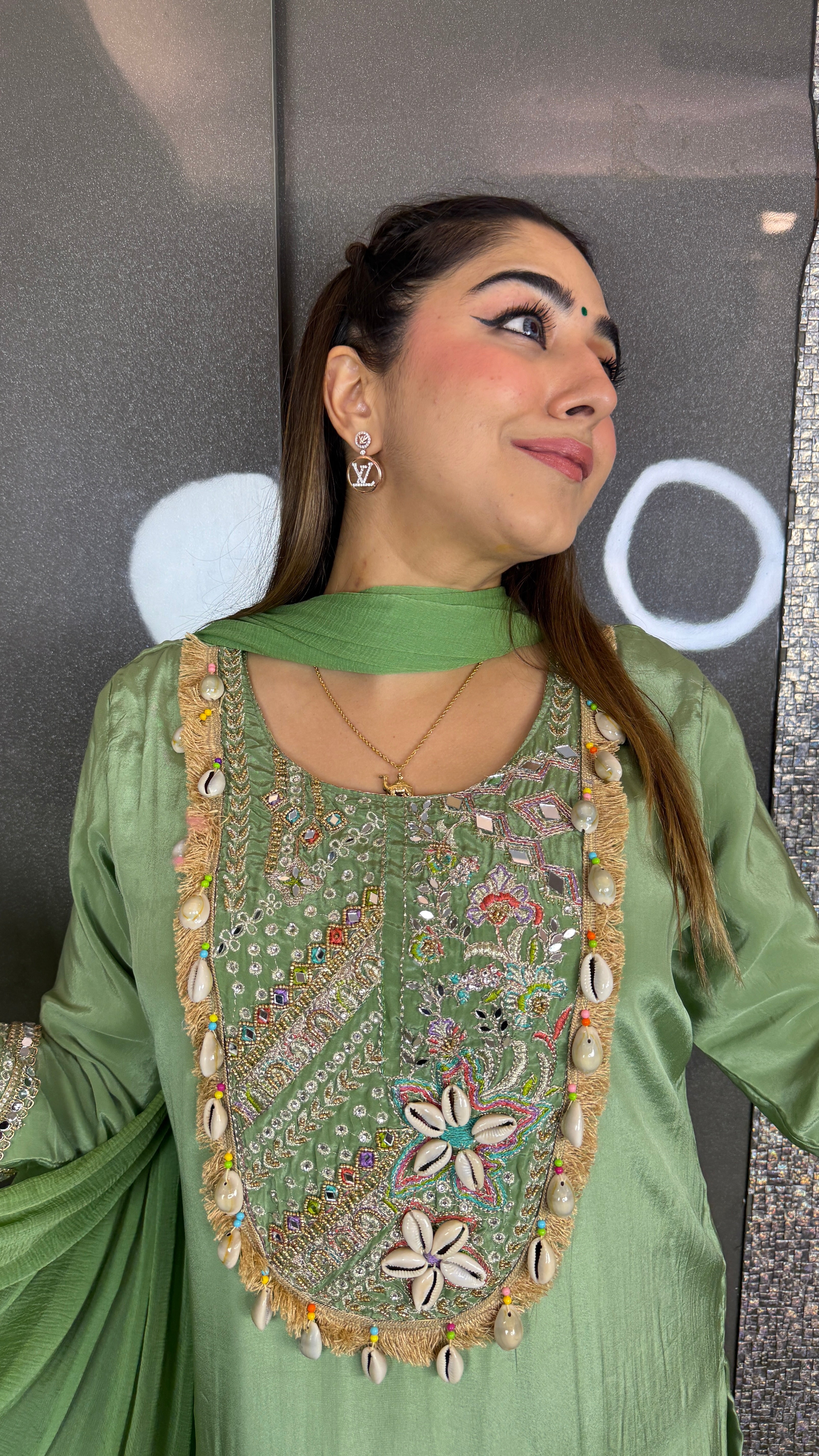The Avni Suit