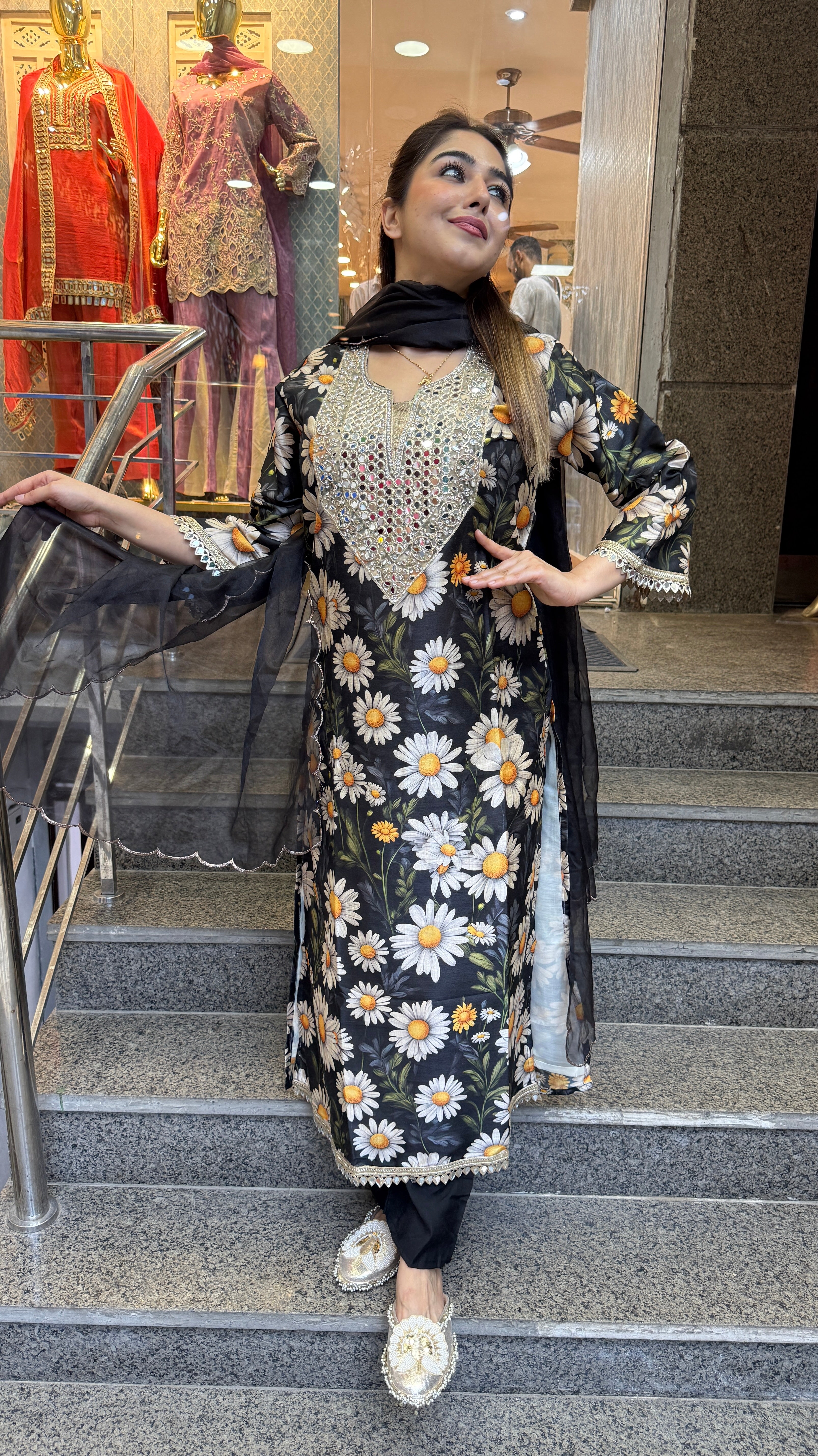 The Sooraj Mukhi Set