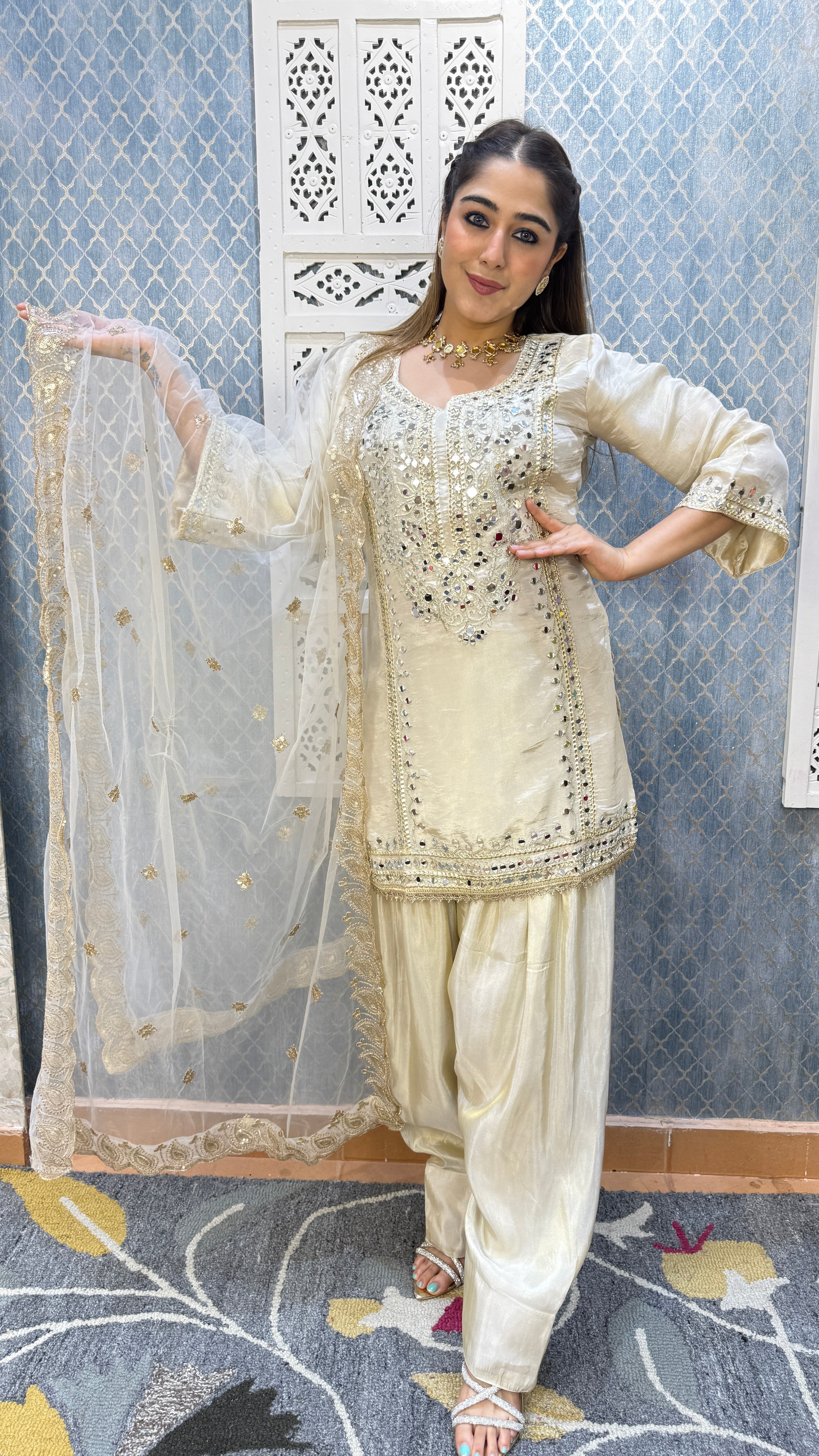 The Ruksar Farshi Suit