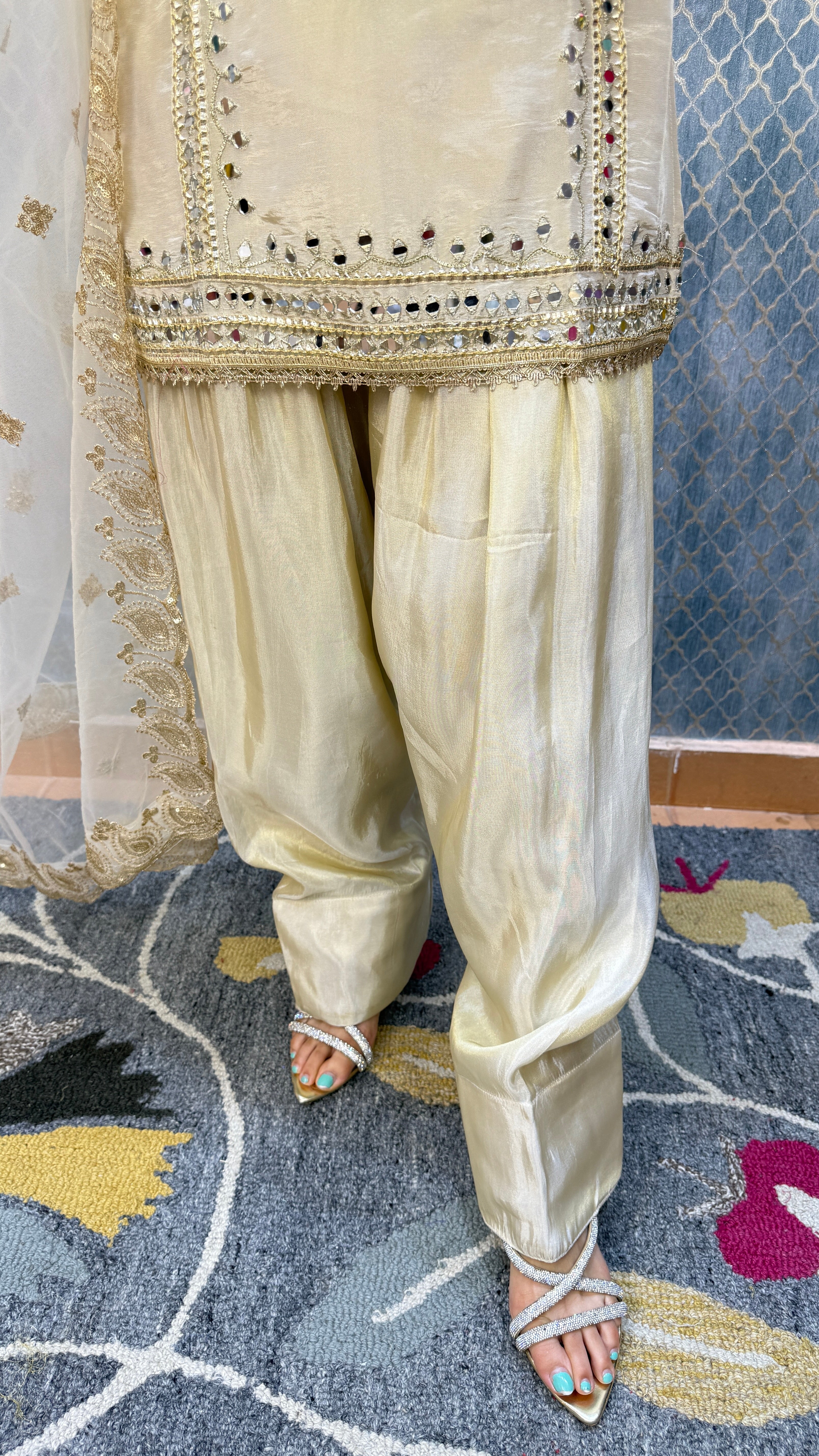 The Ruksar Farshi Suit