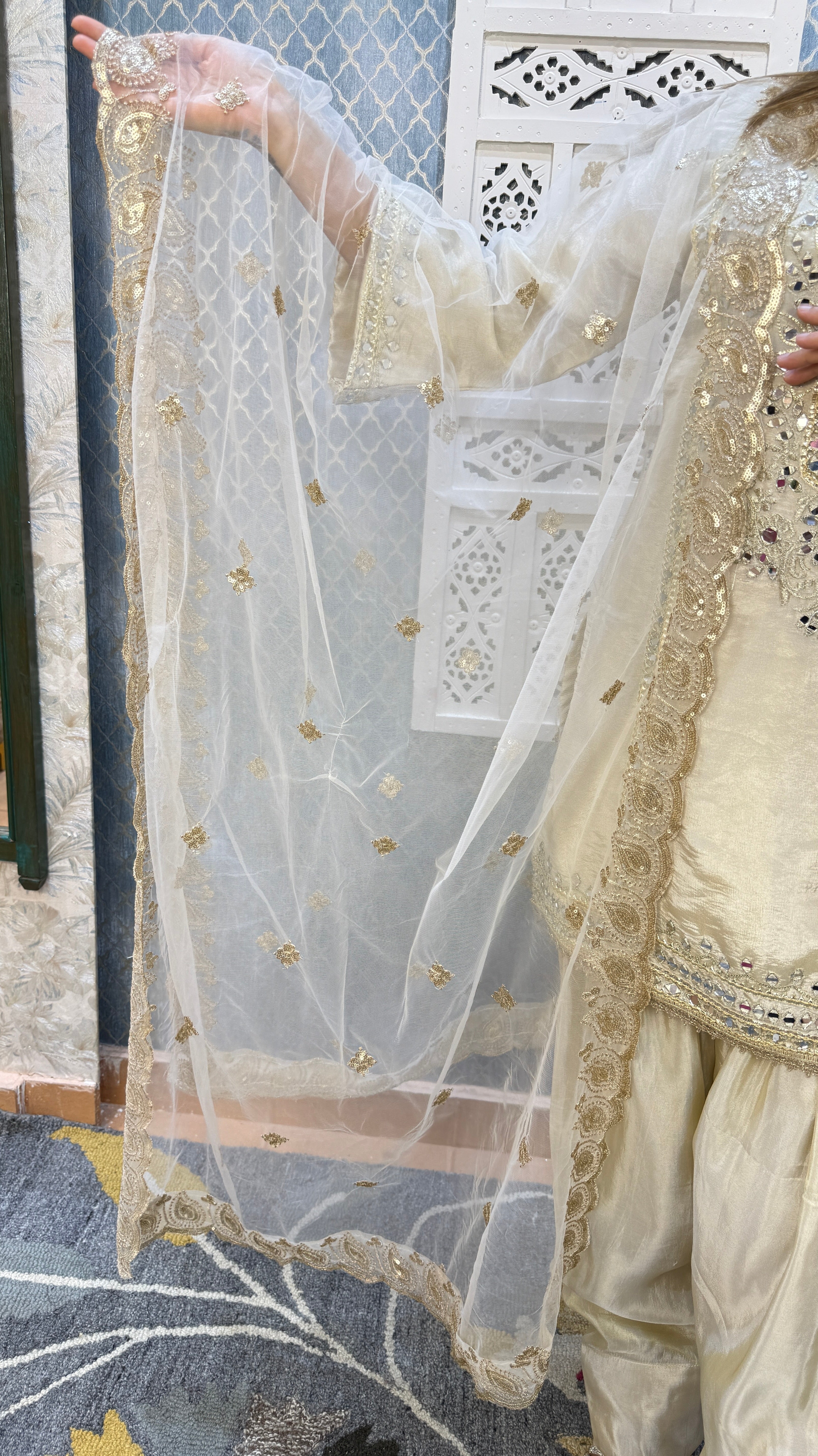 The Ruksar Farshi Suit