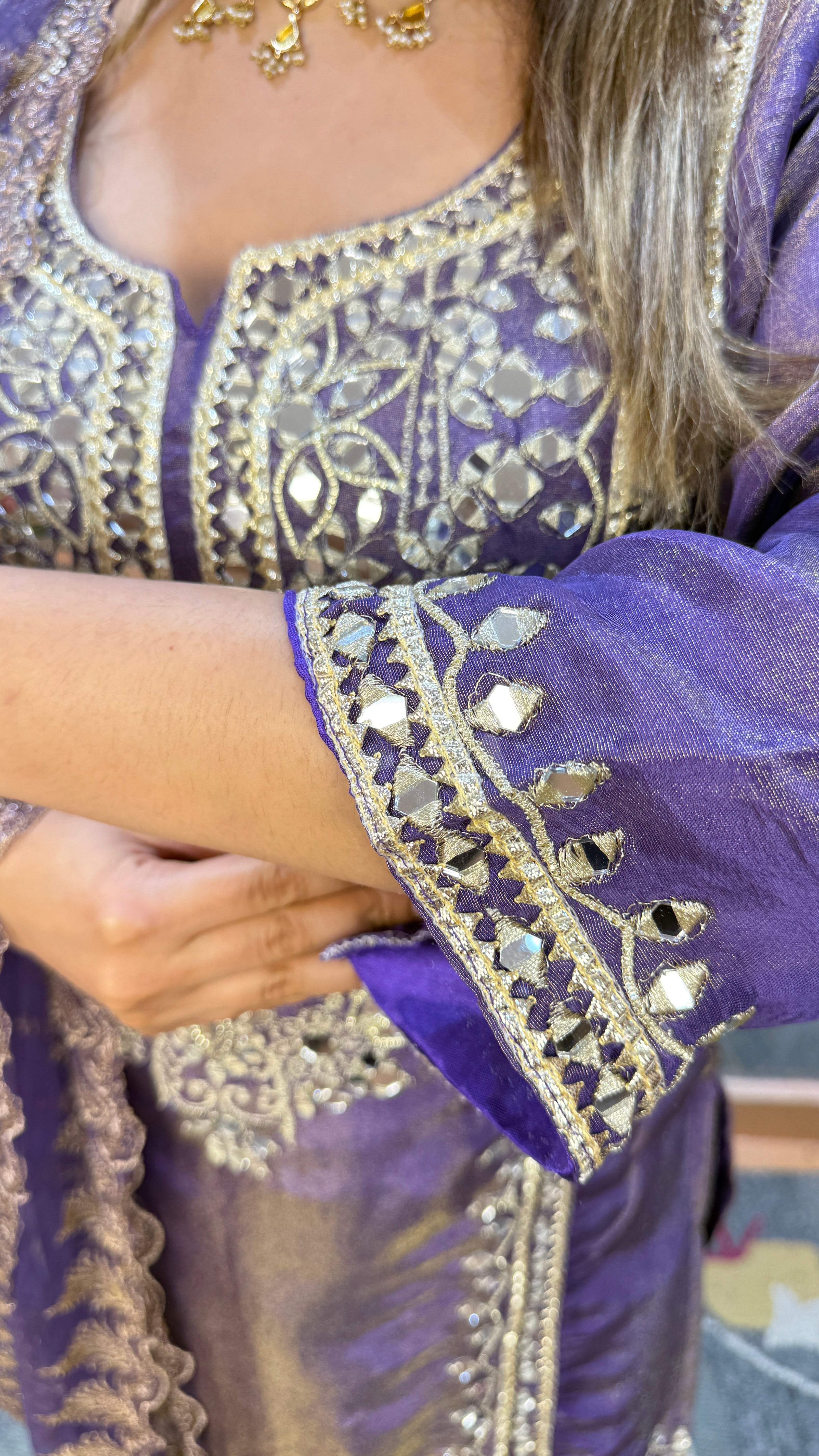 The Ruksar Farshi Suit