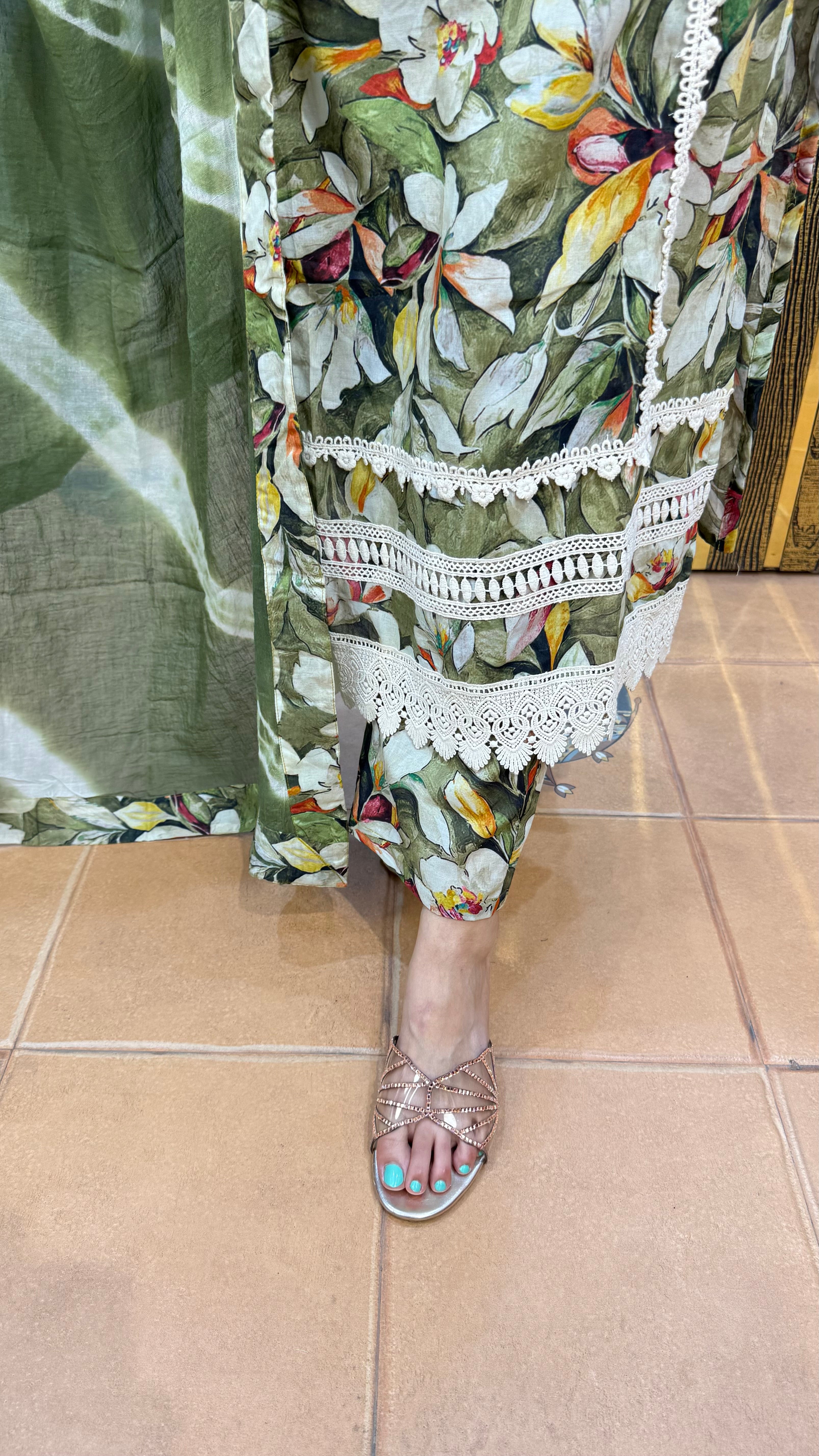 The Raseela Suit