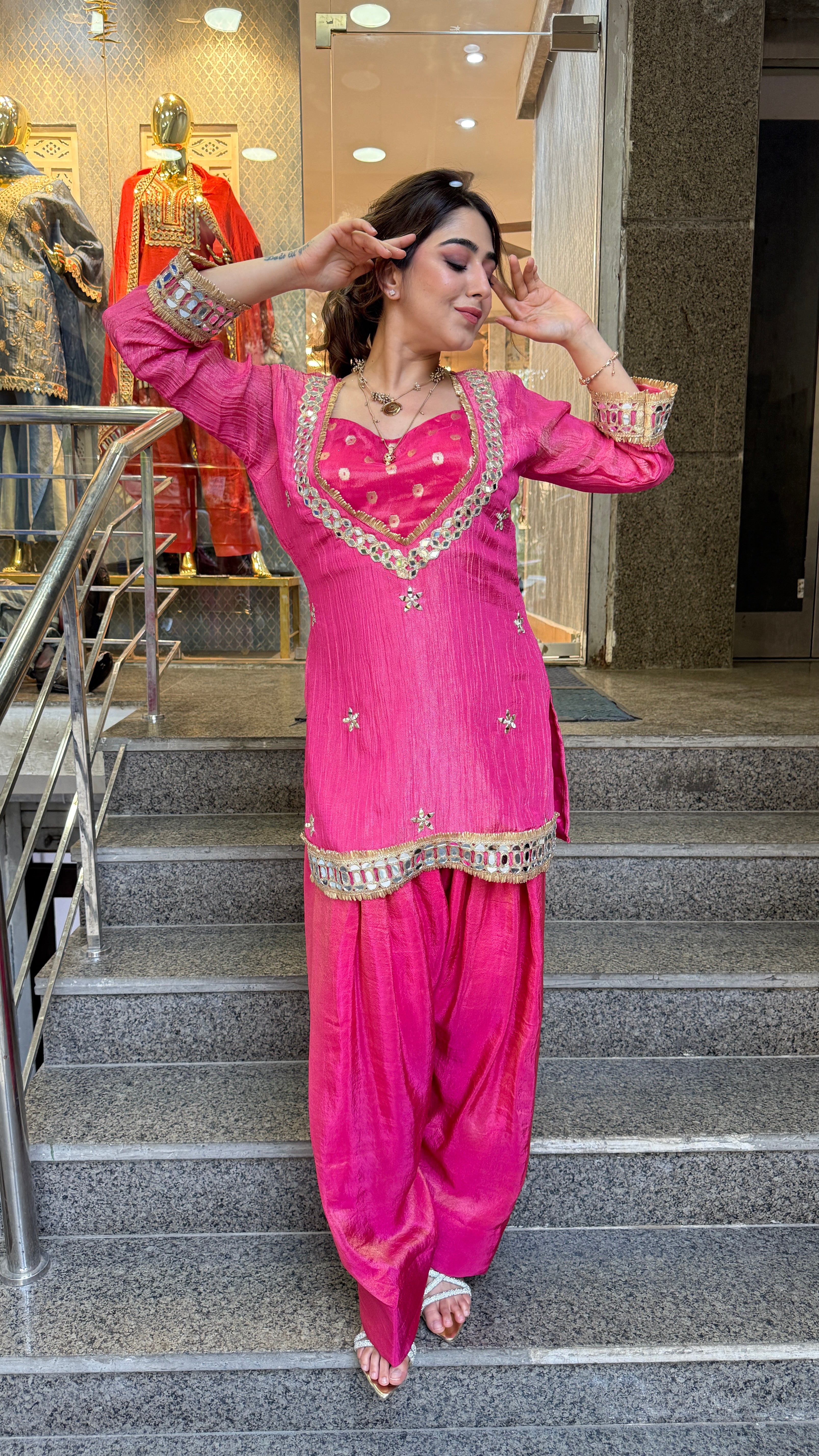 The Chahat Farshi Suit
