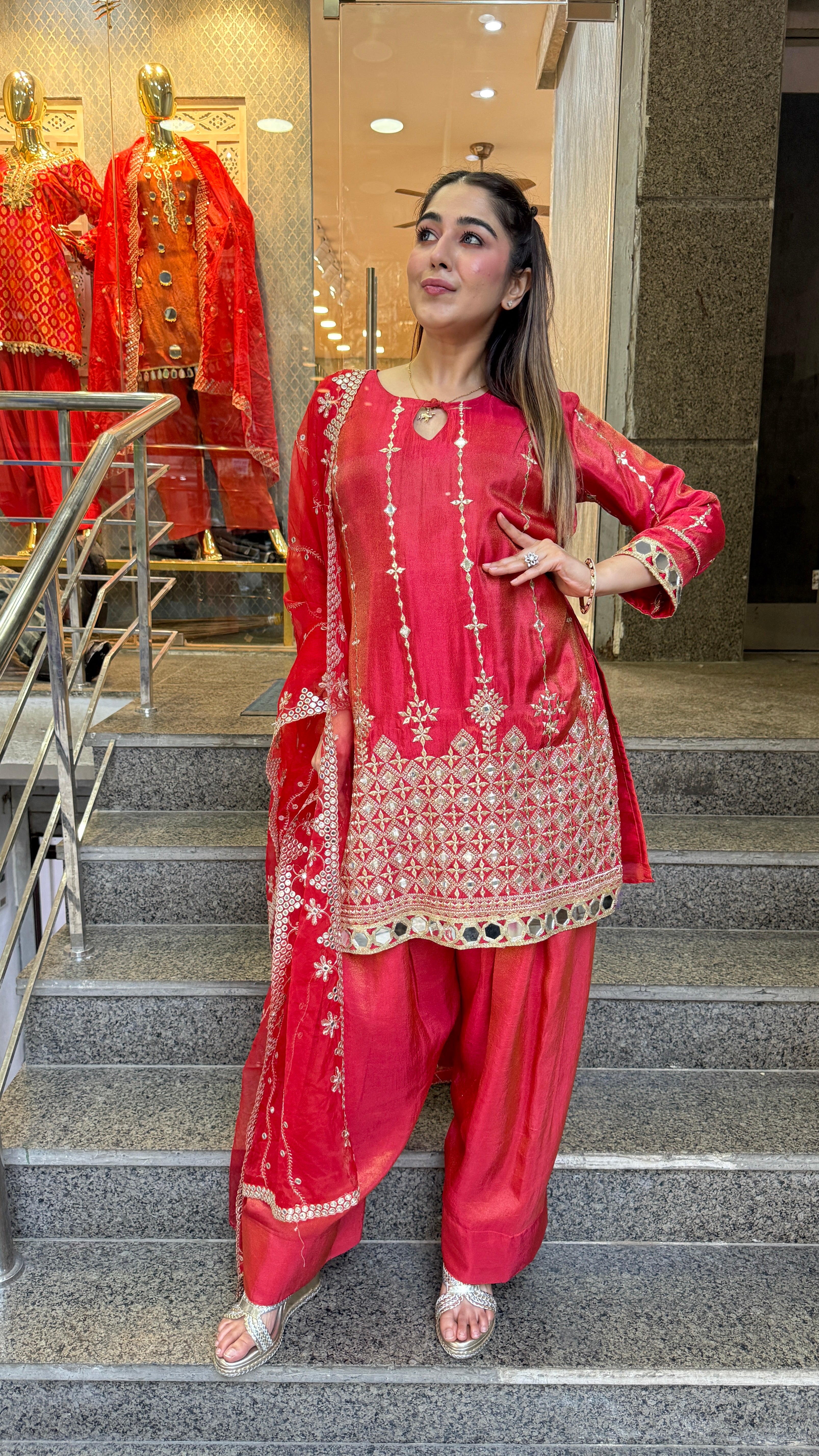 The Barfi Farshi Set