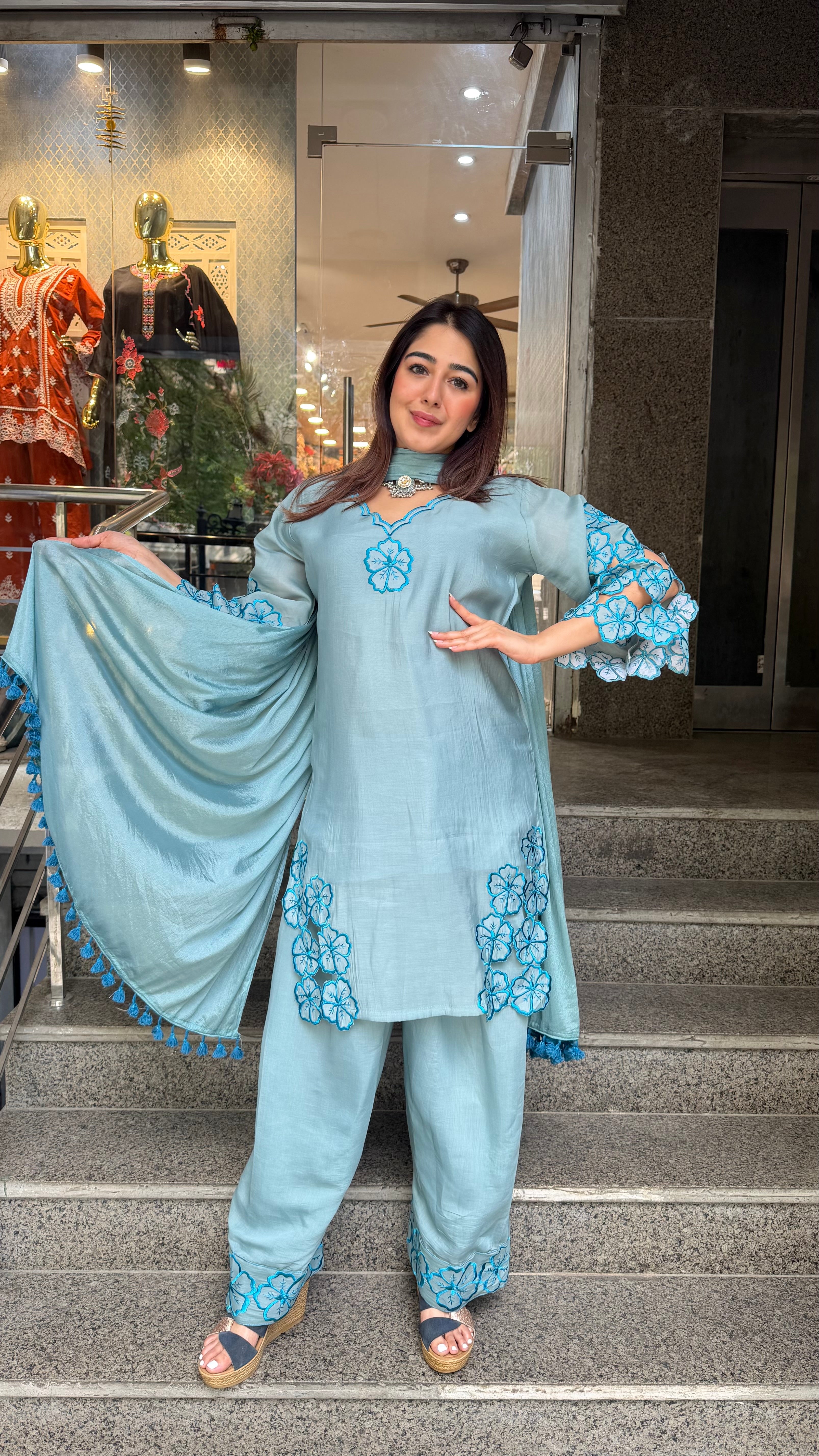 The Roslina Farshi