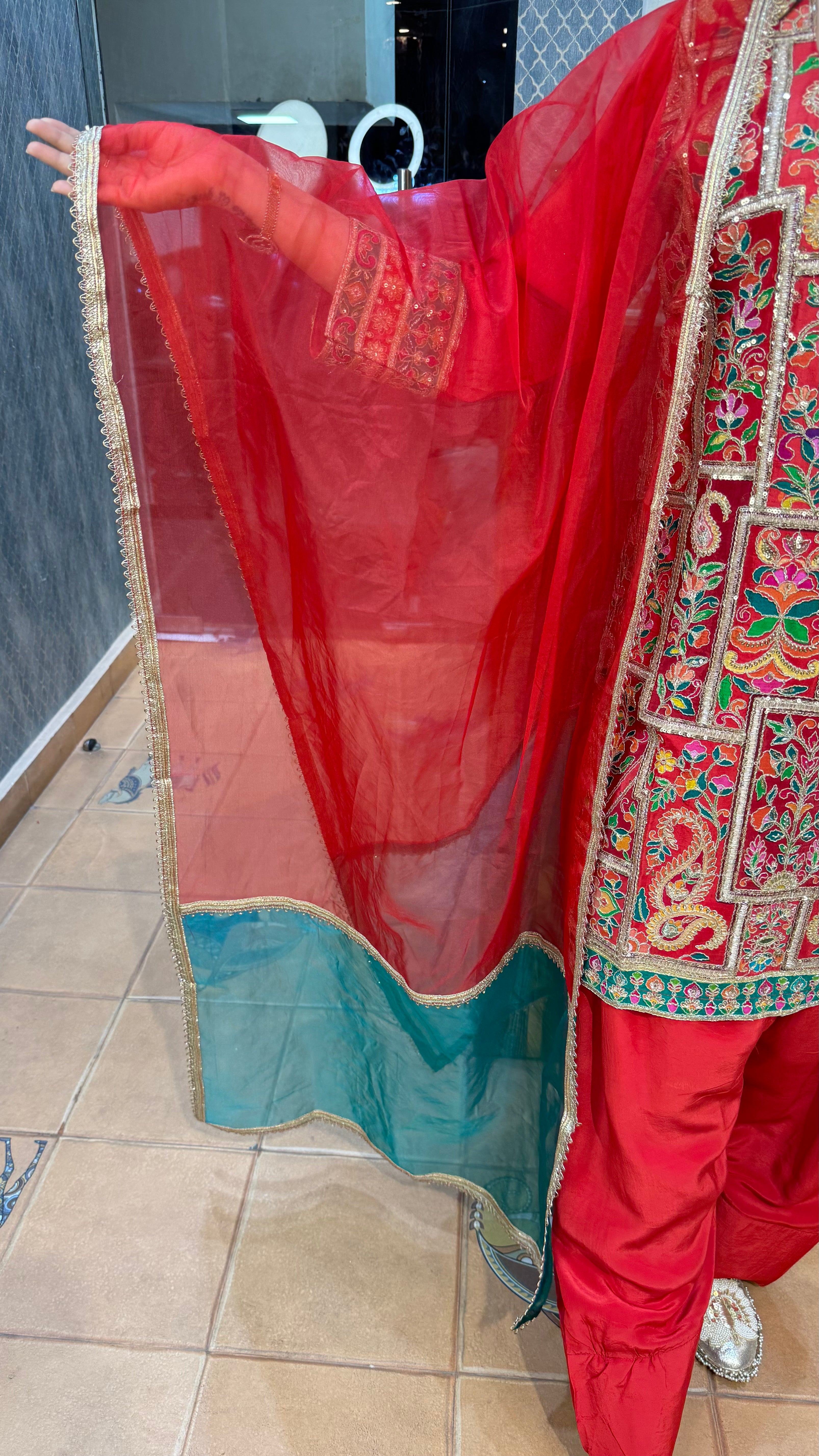 The Zeenat Farshi