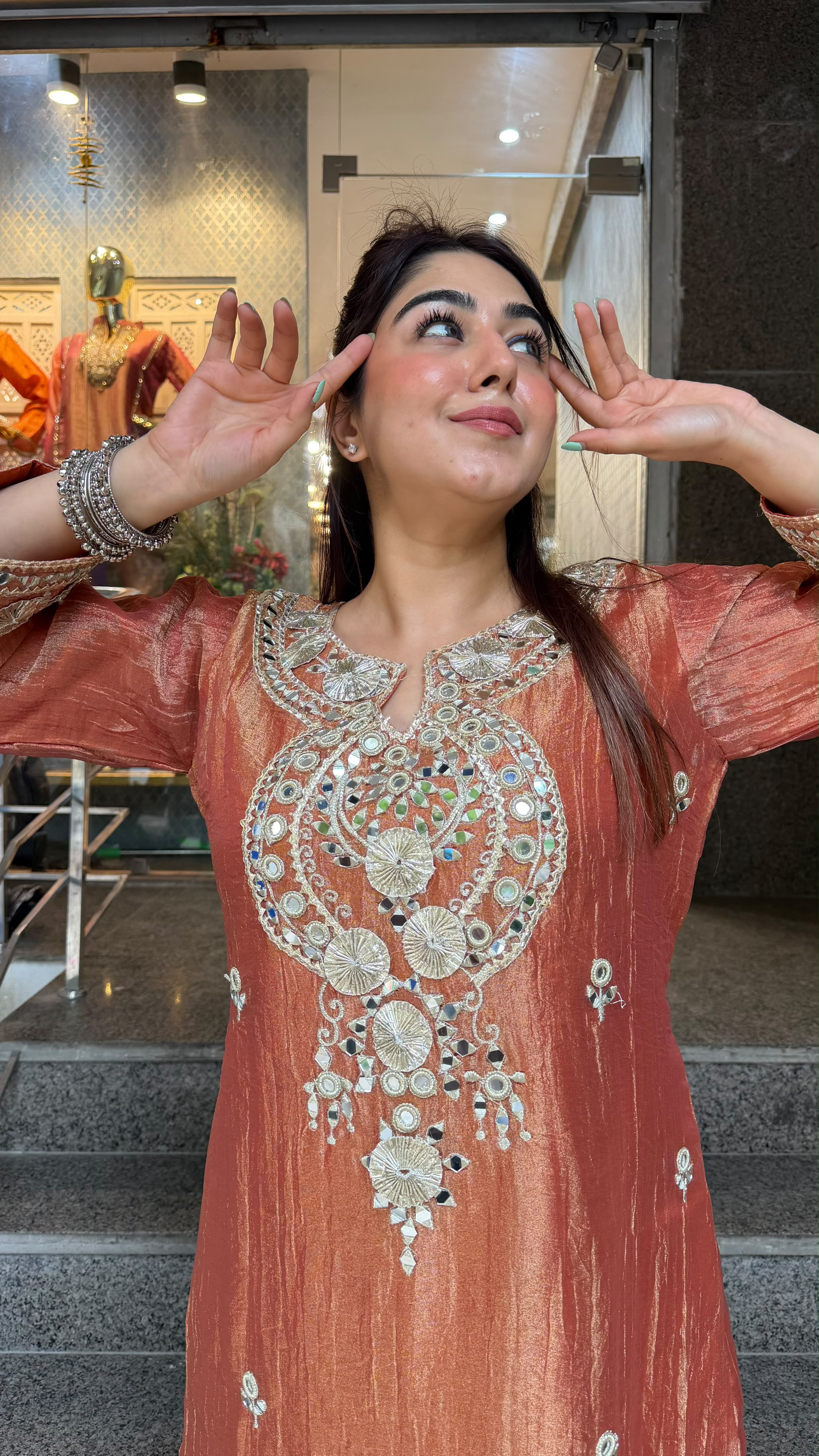 THE FALGUNI LONG SET