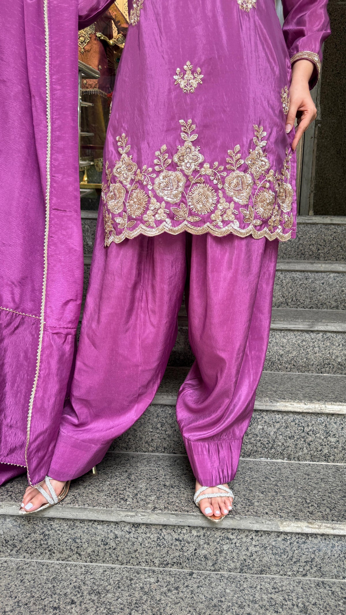 THE RUHANIYAT SET