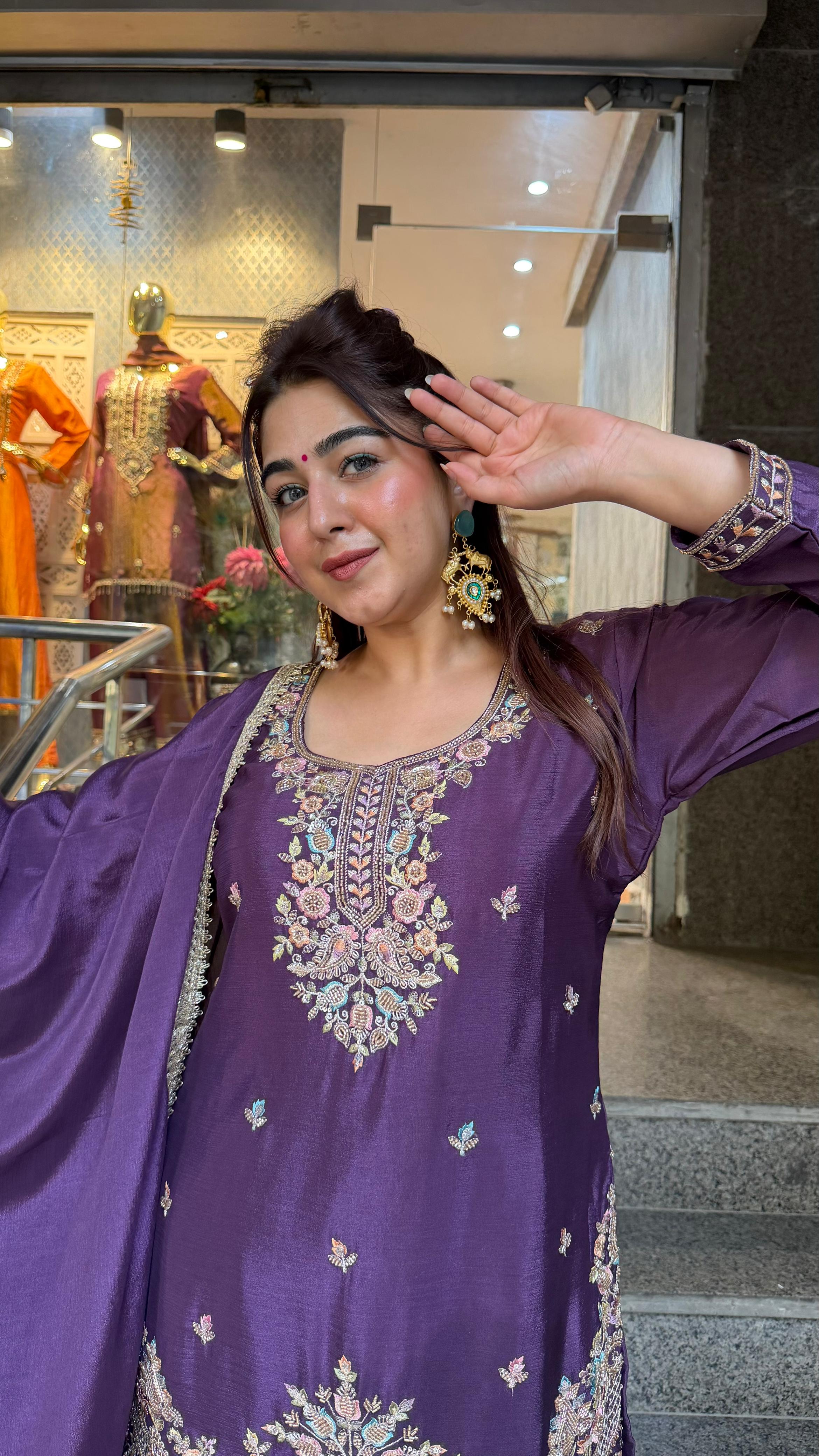 THE NOORIE GHARARA SET