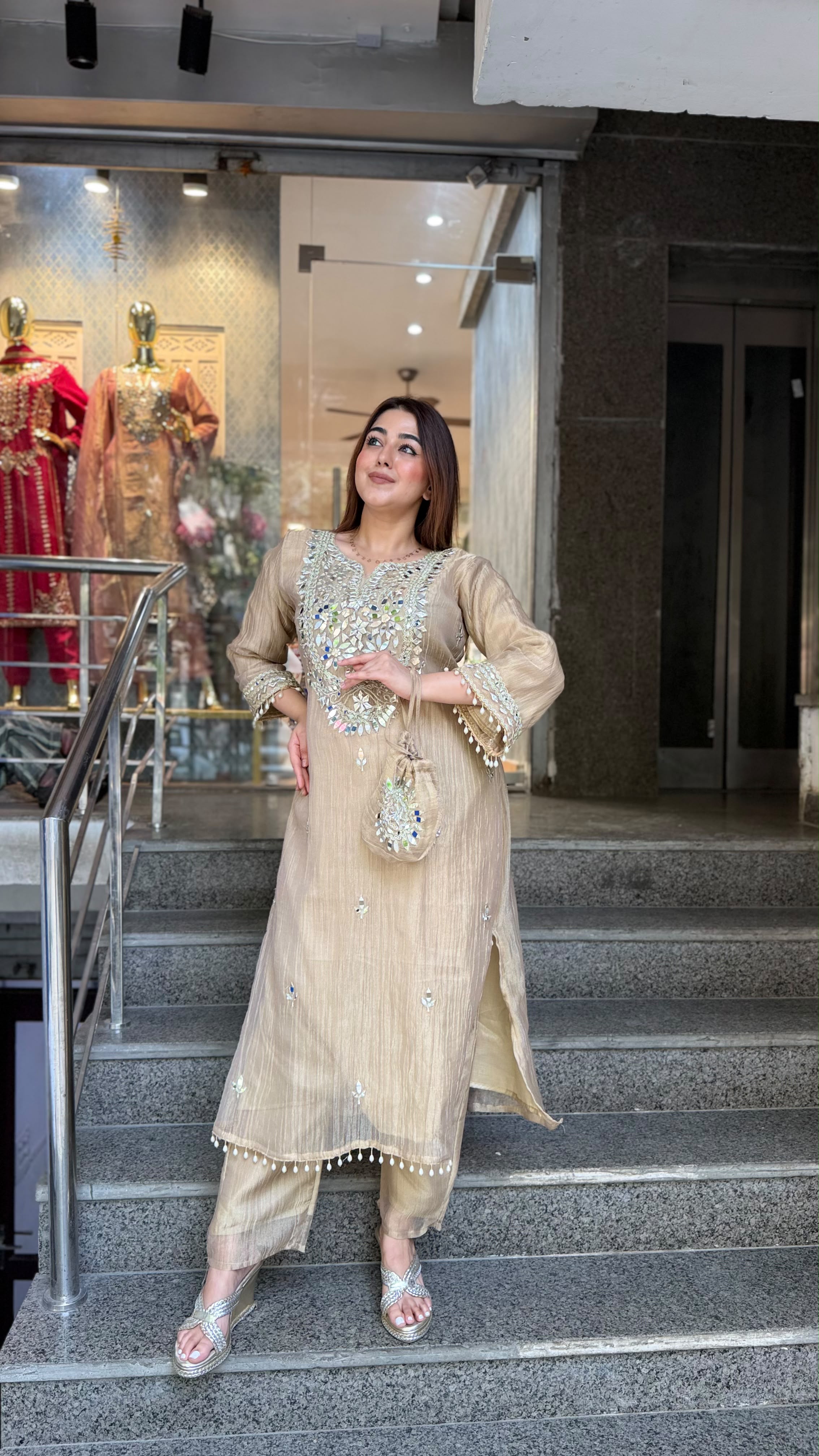 THE CHAMAK LONG SET
