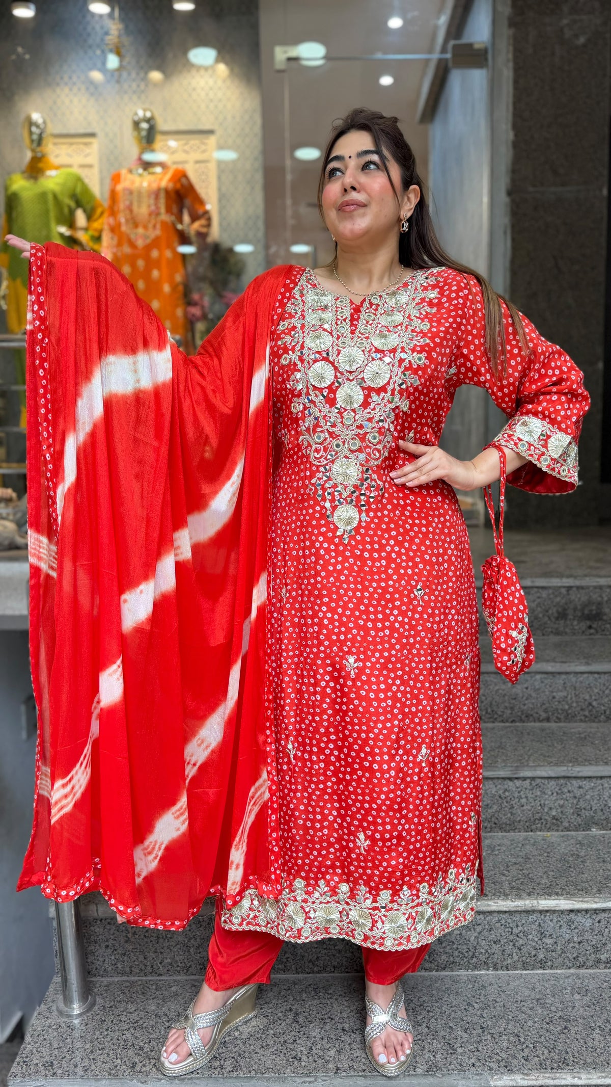 THE BINDIKA LONG SET