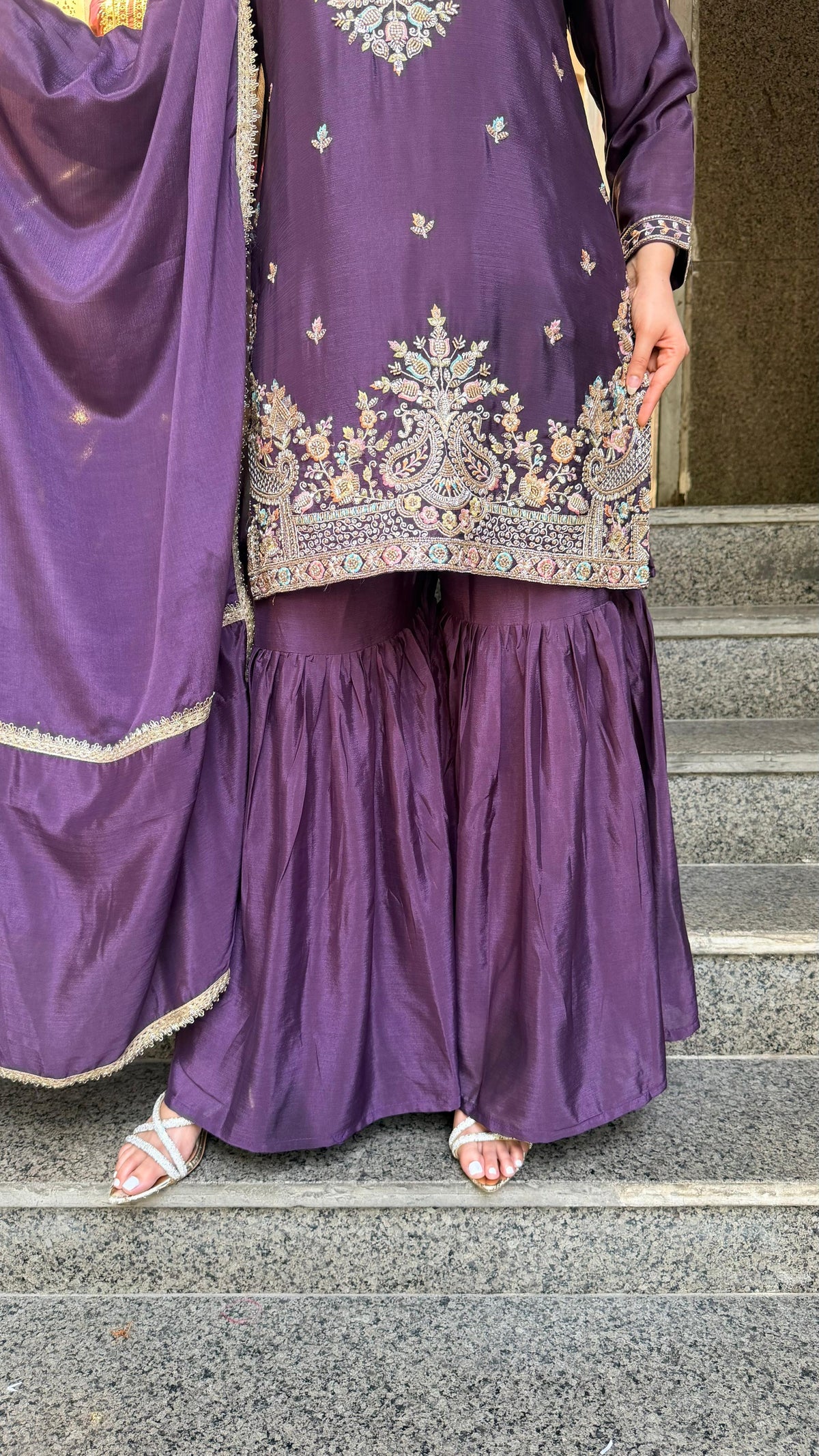 THE NOORIE GHARARA SET