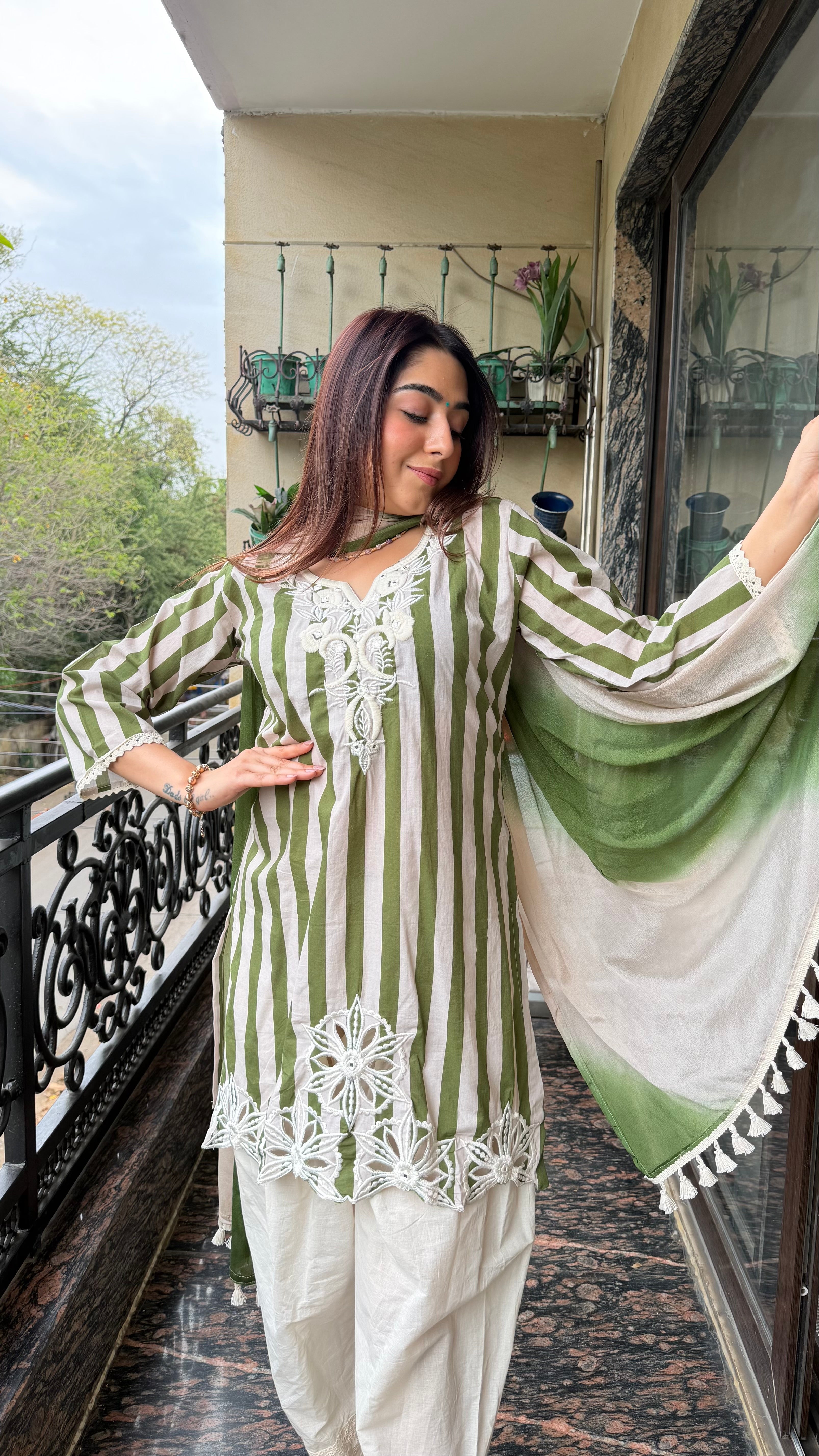 The Alvira Farshi