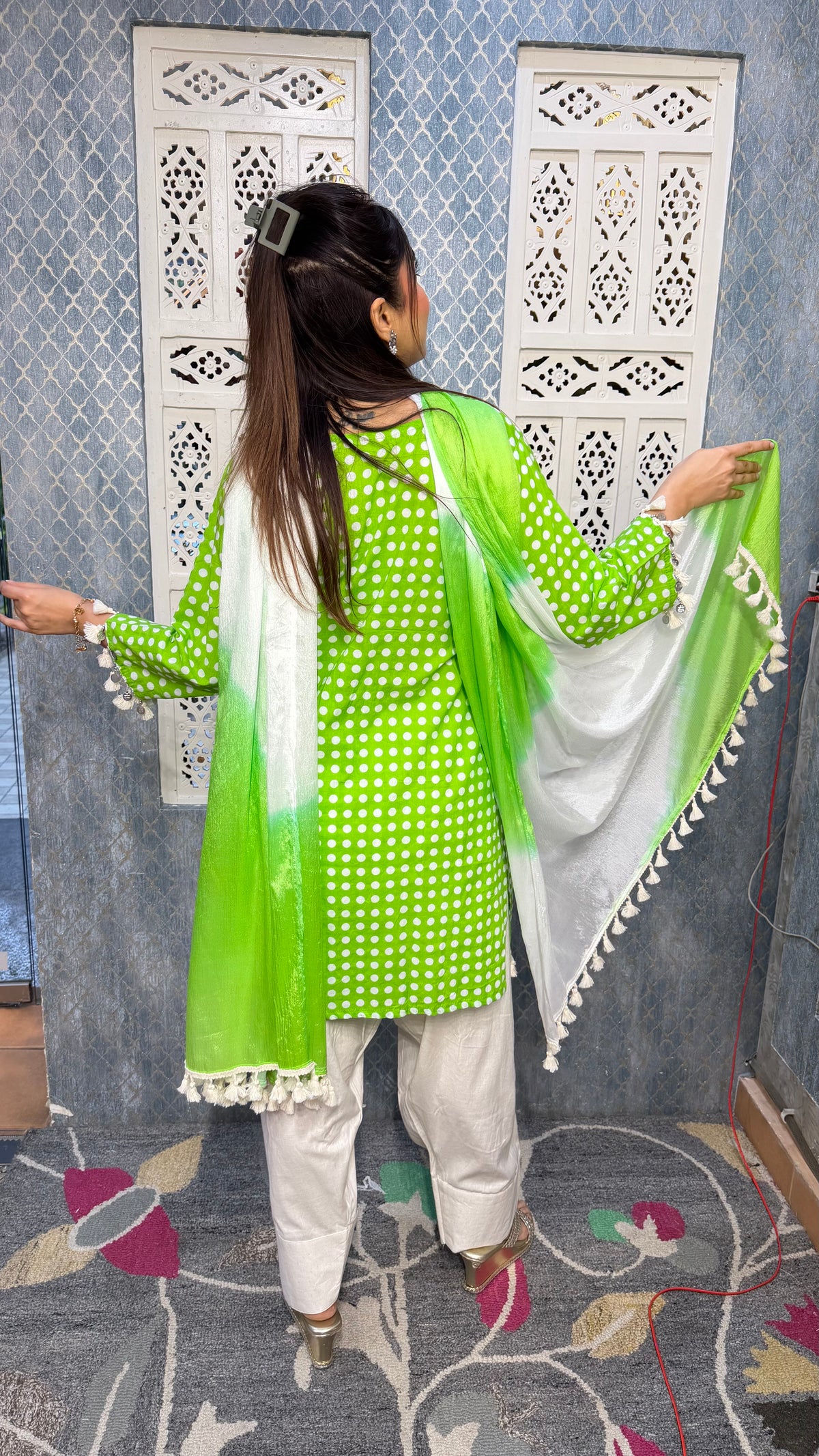 The Bindi Farshi