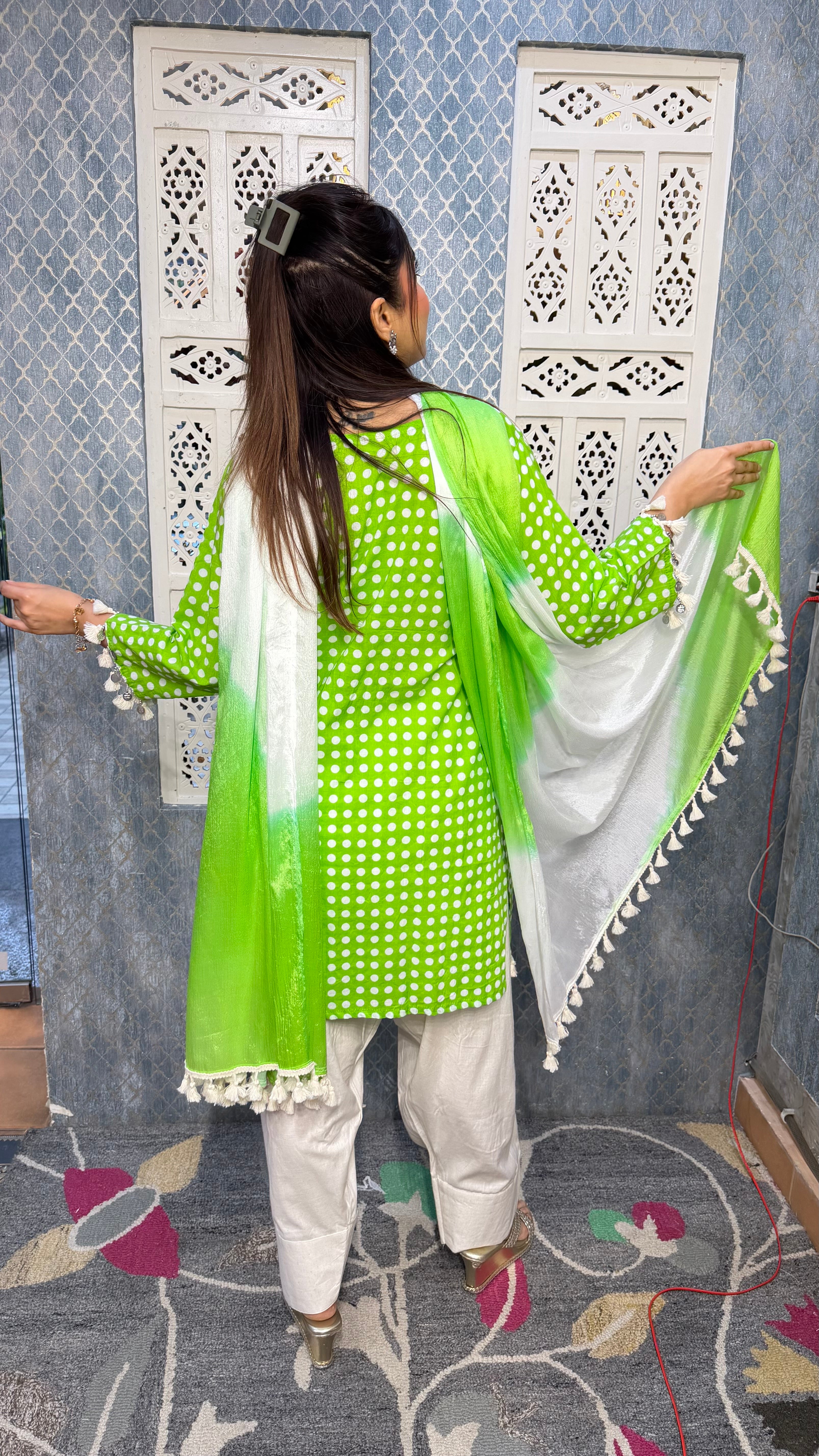 The Bindi Farshi