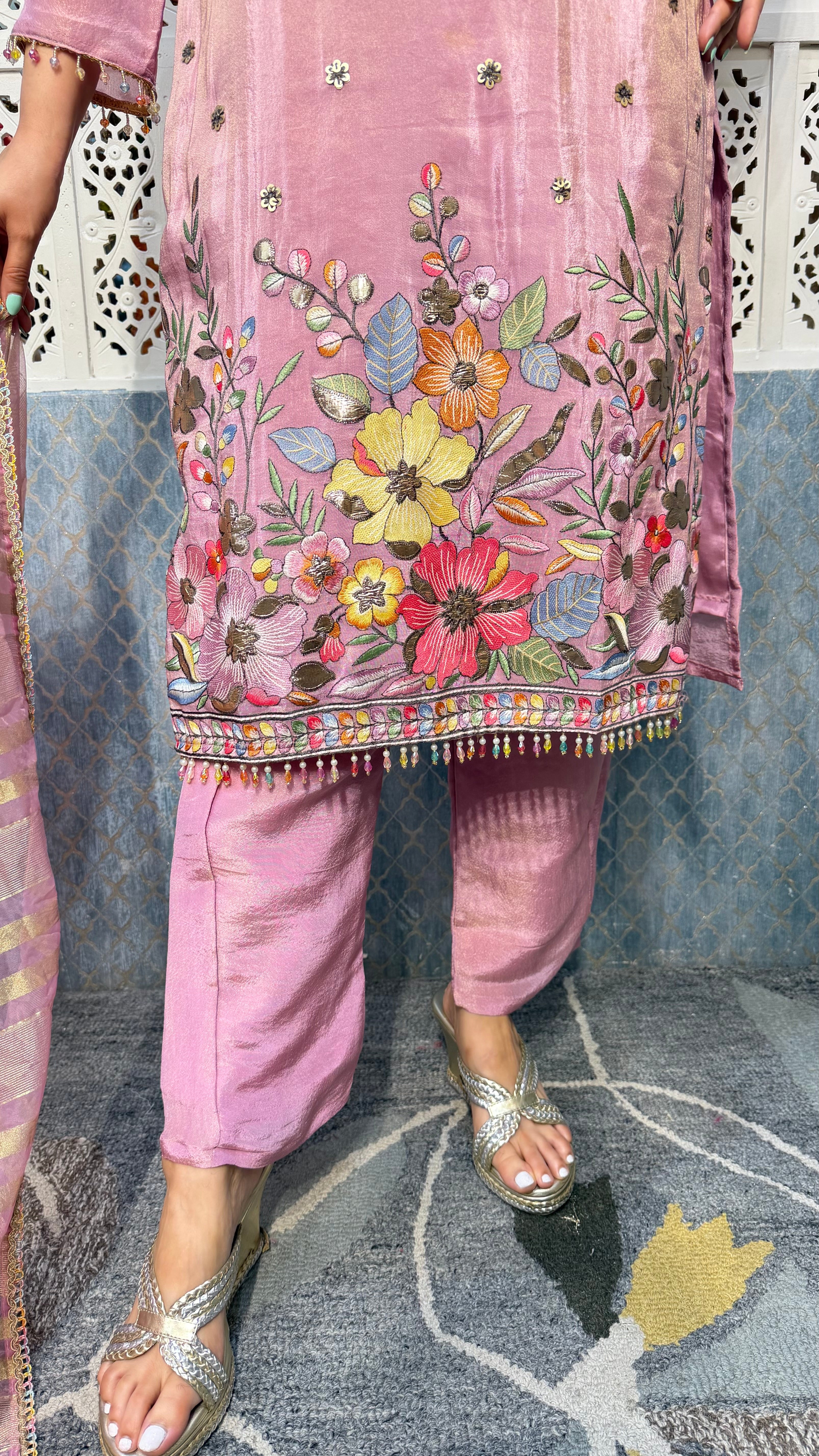 THE DILBAGH SUIT