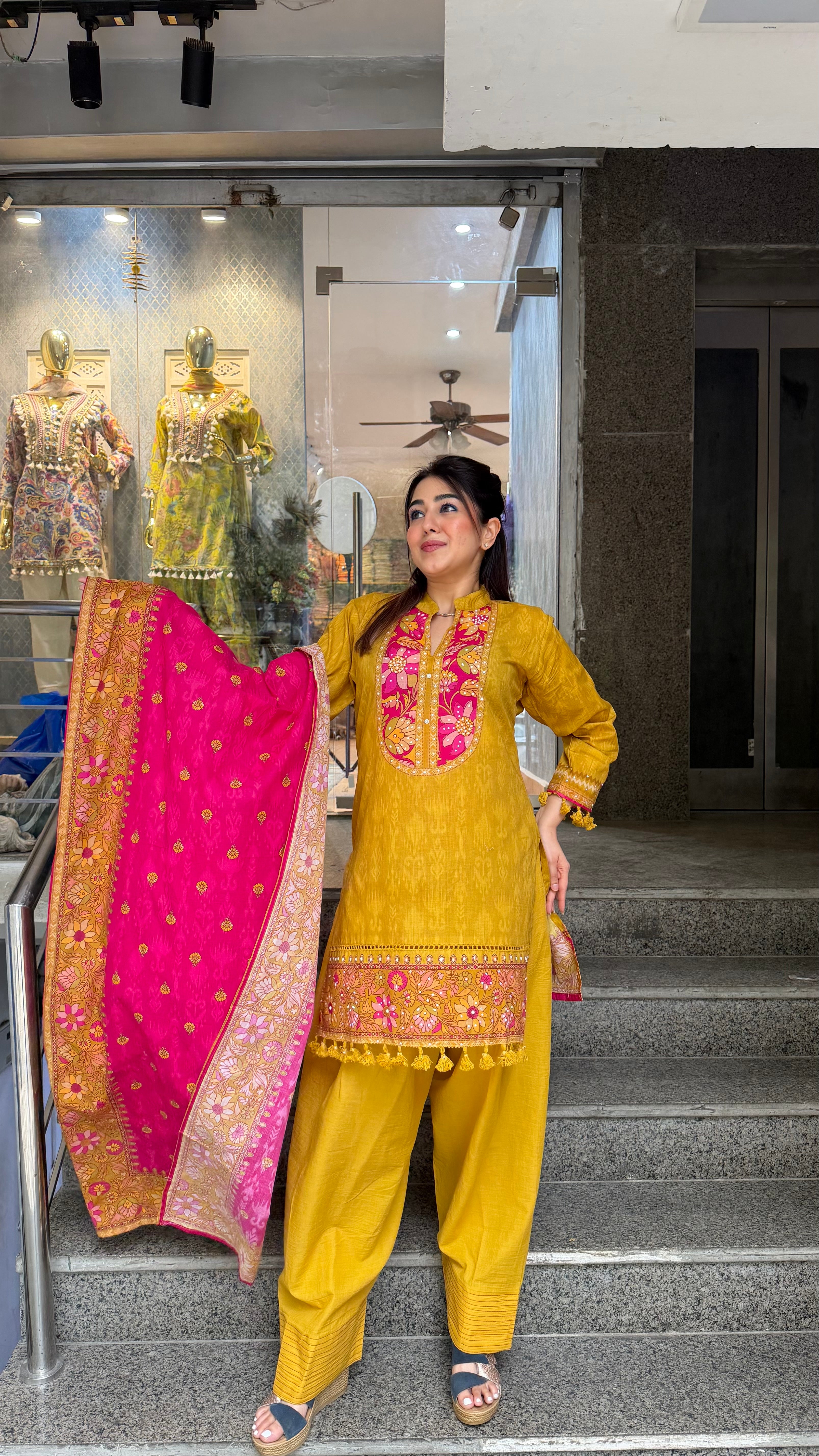The Pushpa Farshi