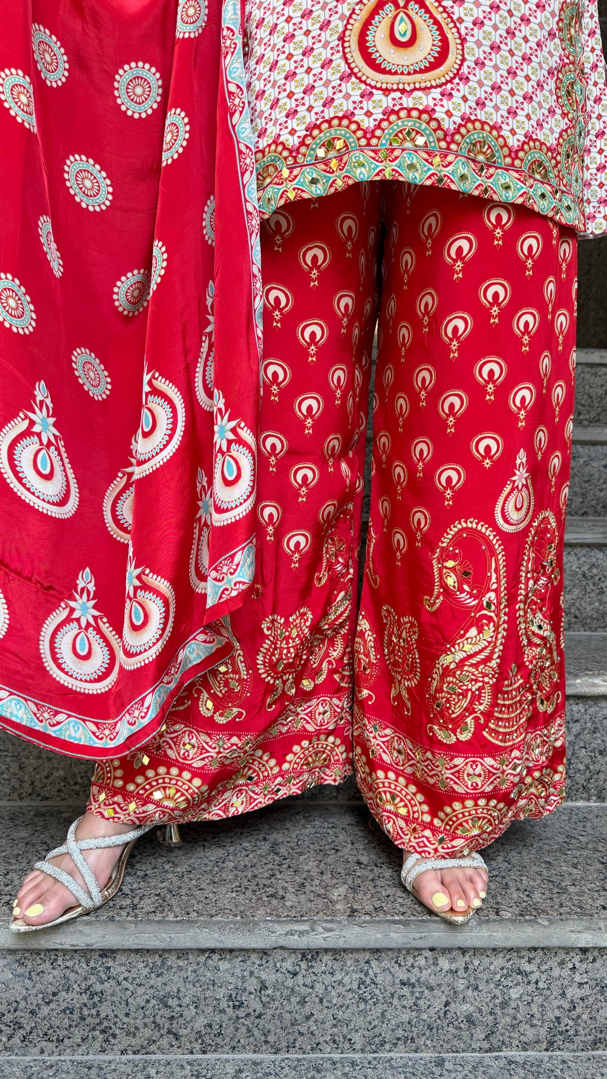 THE DEEWANI PLAZZO SET