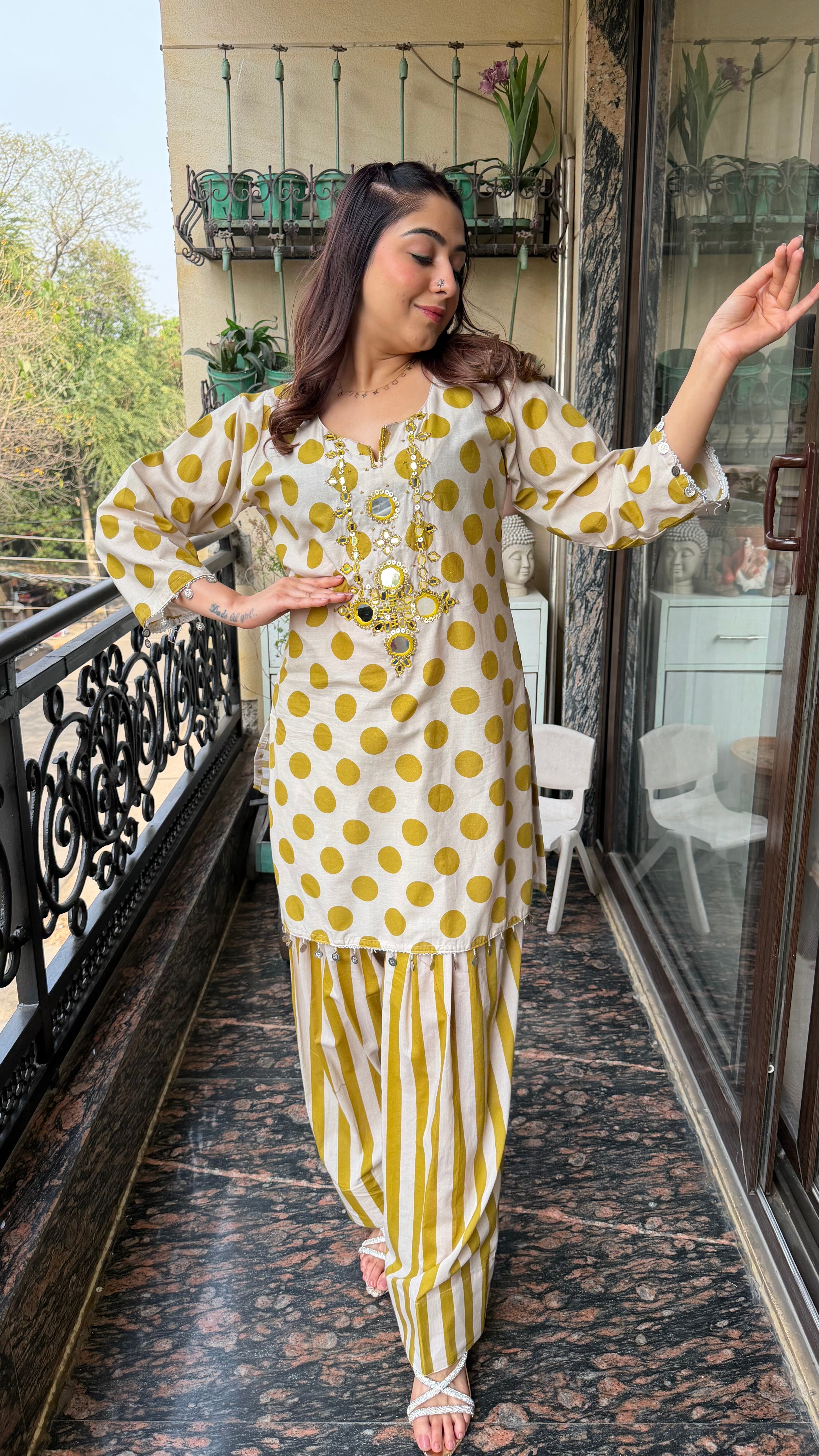 The aisha farshi set