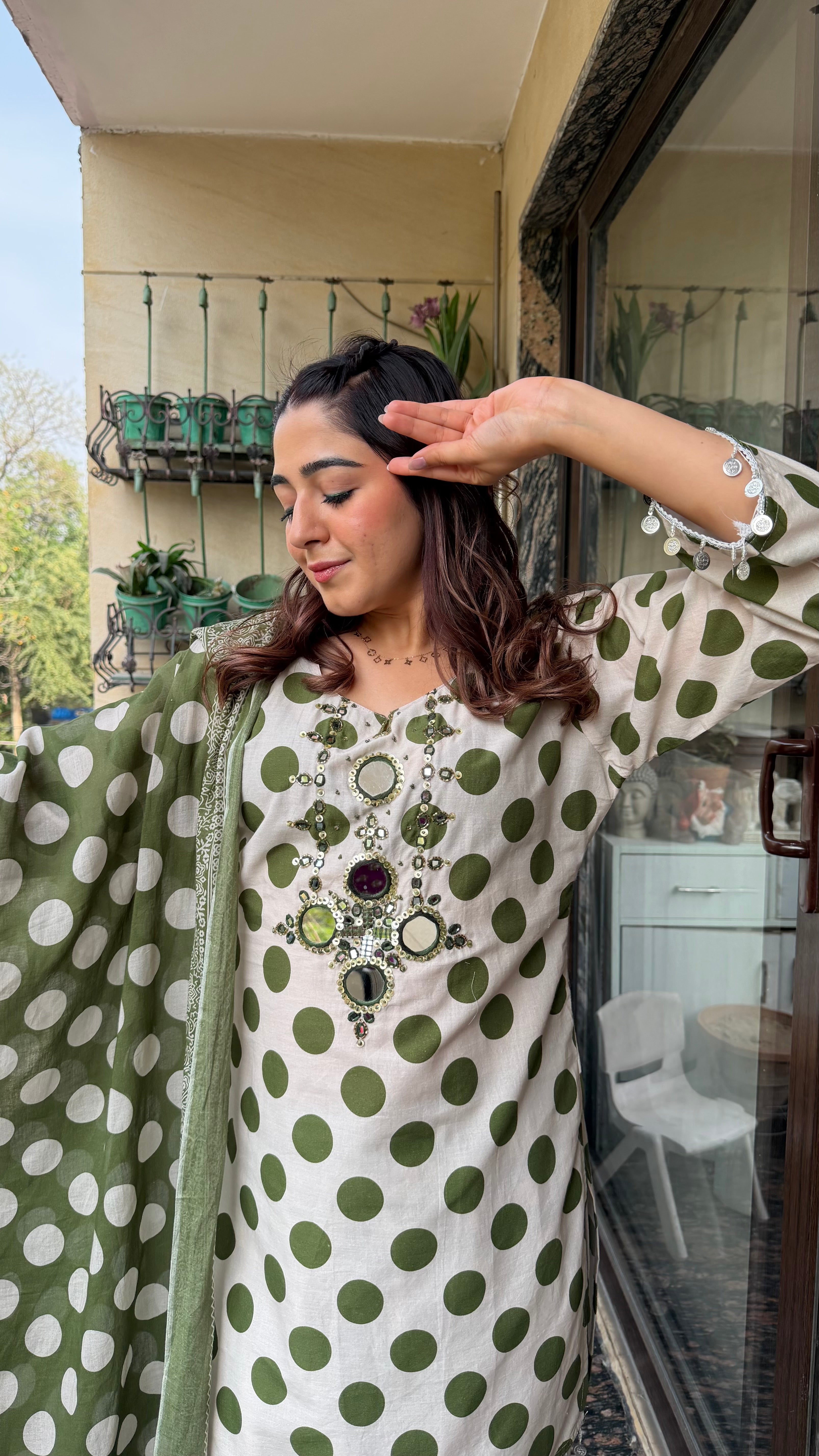 The aisha farshi set