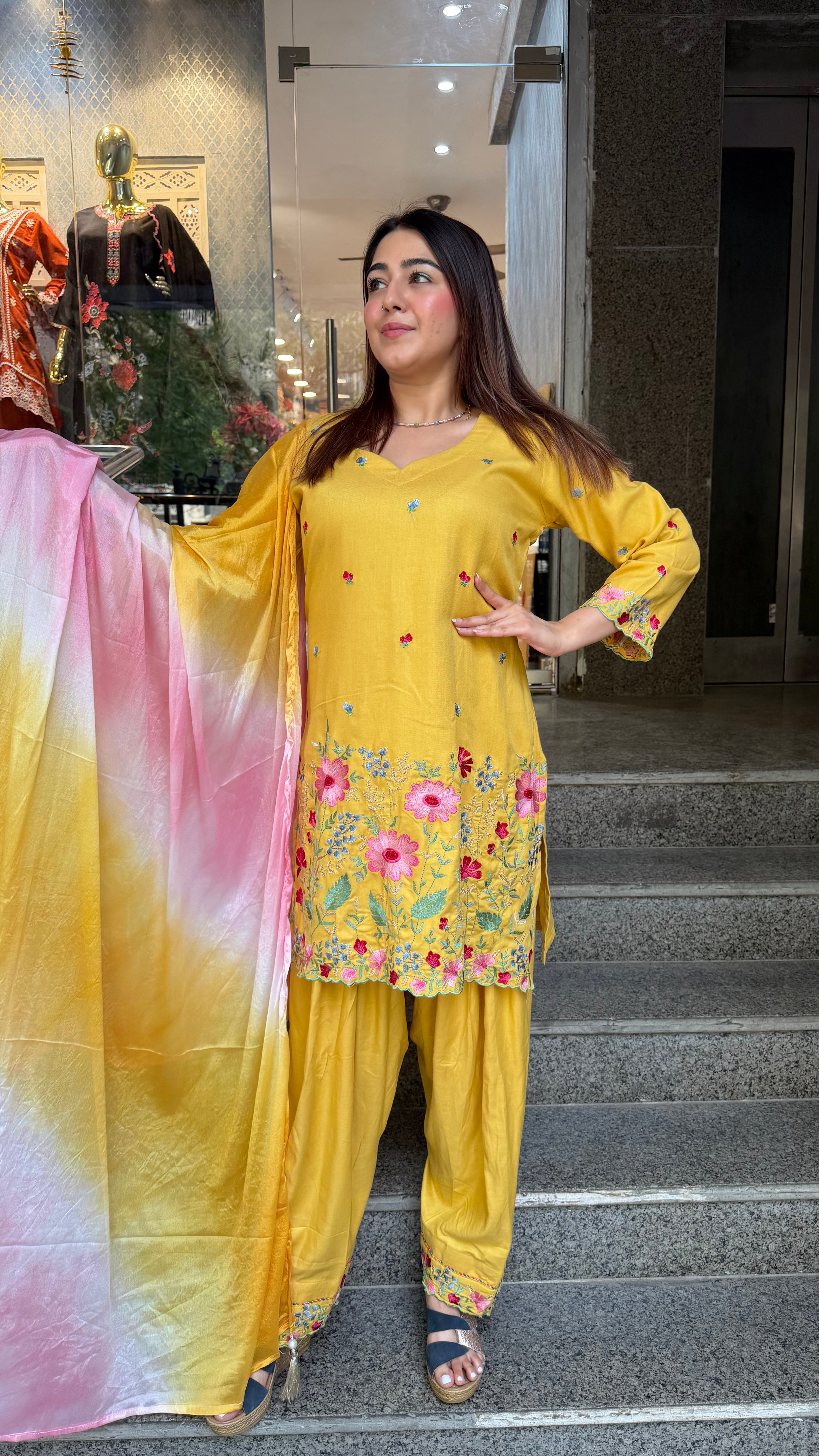 The Guldasta Farshi