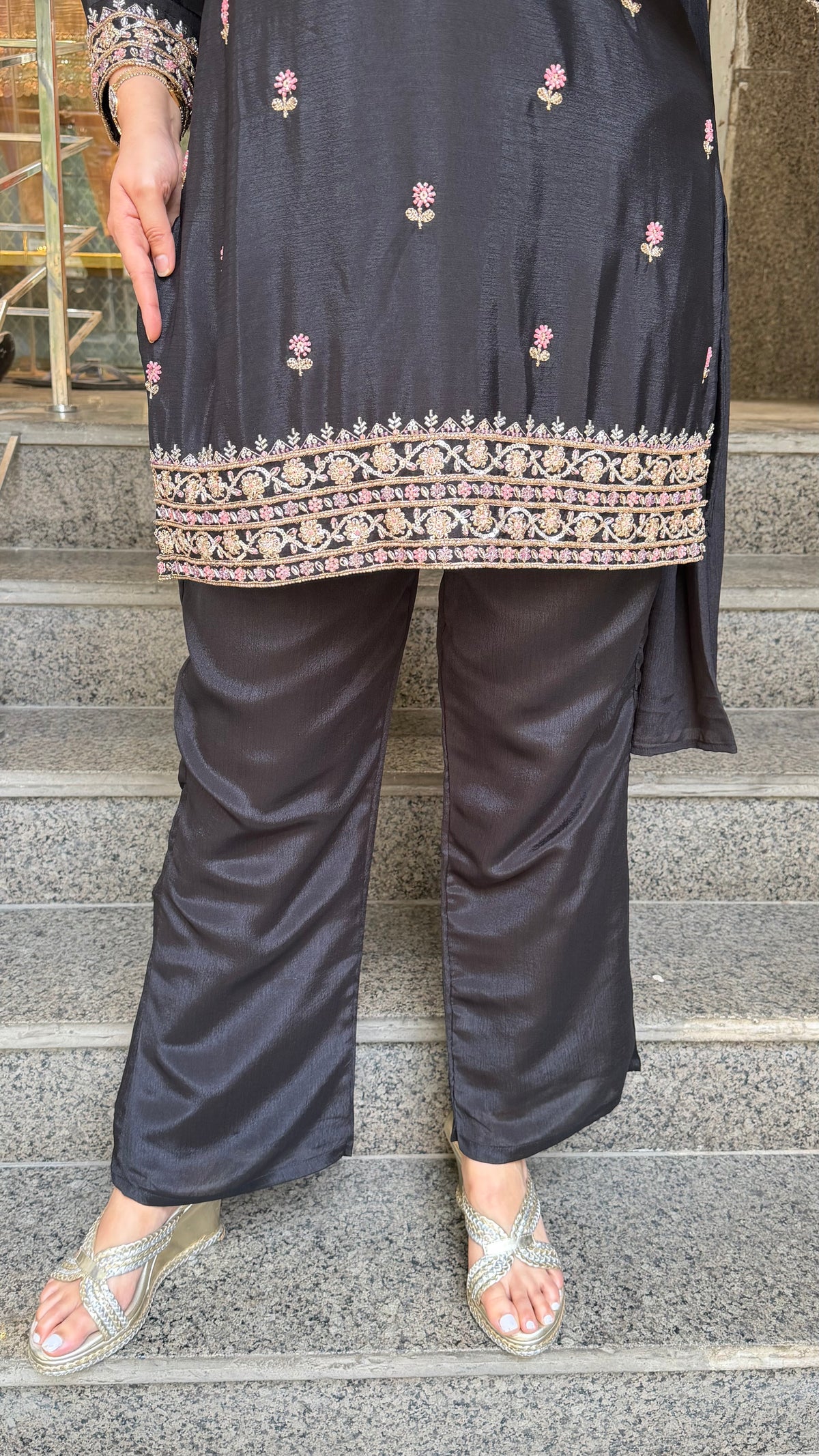 THE SITARA CHOLI SET
