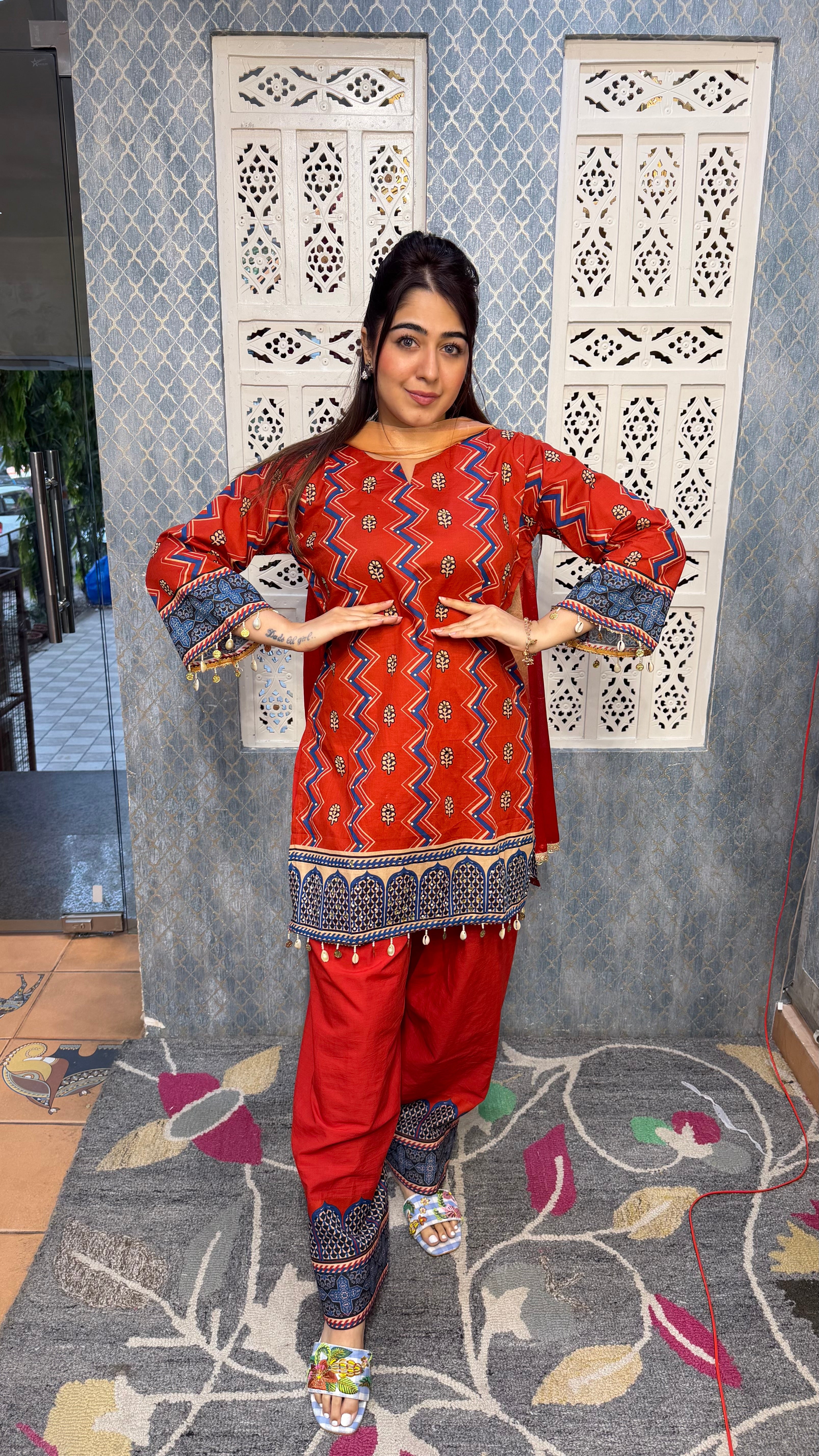THE ISHQ FARSHI