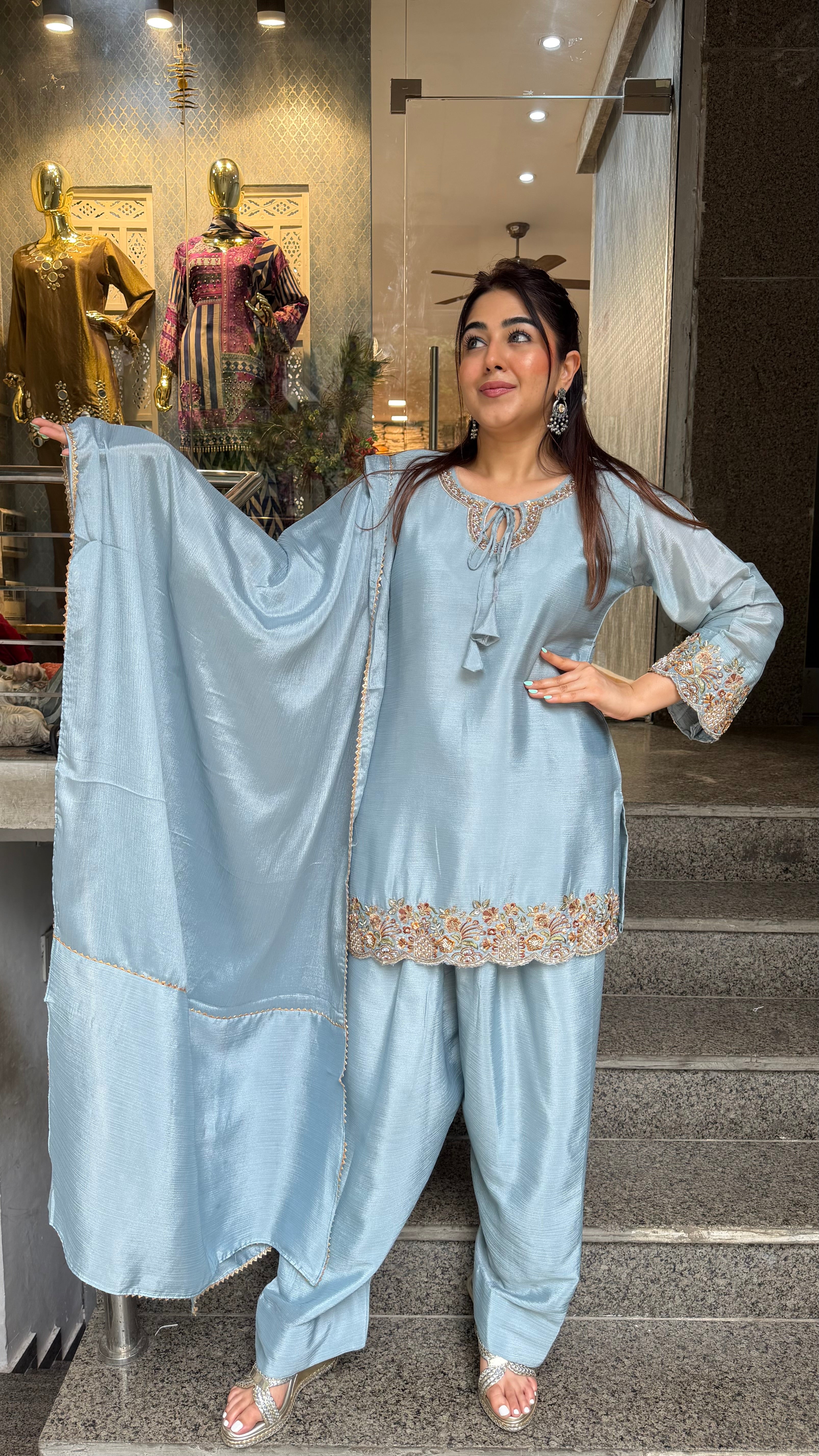 The Noori farshi set