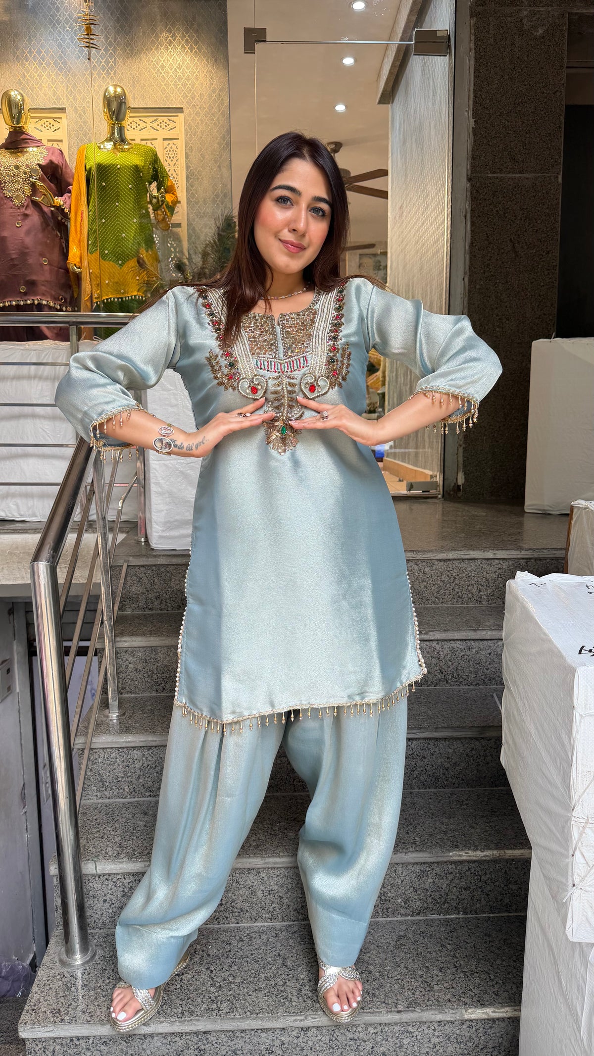 The Nagina Farshi set