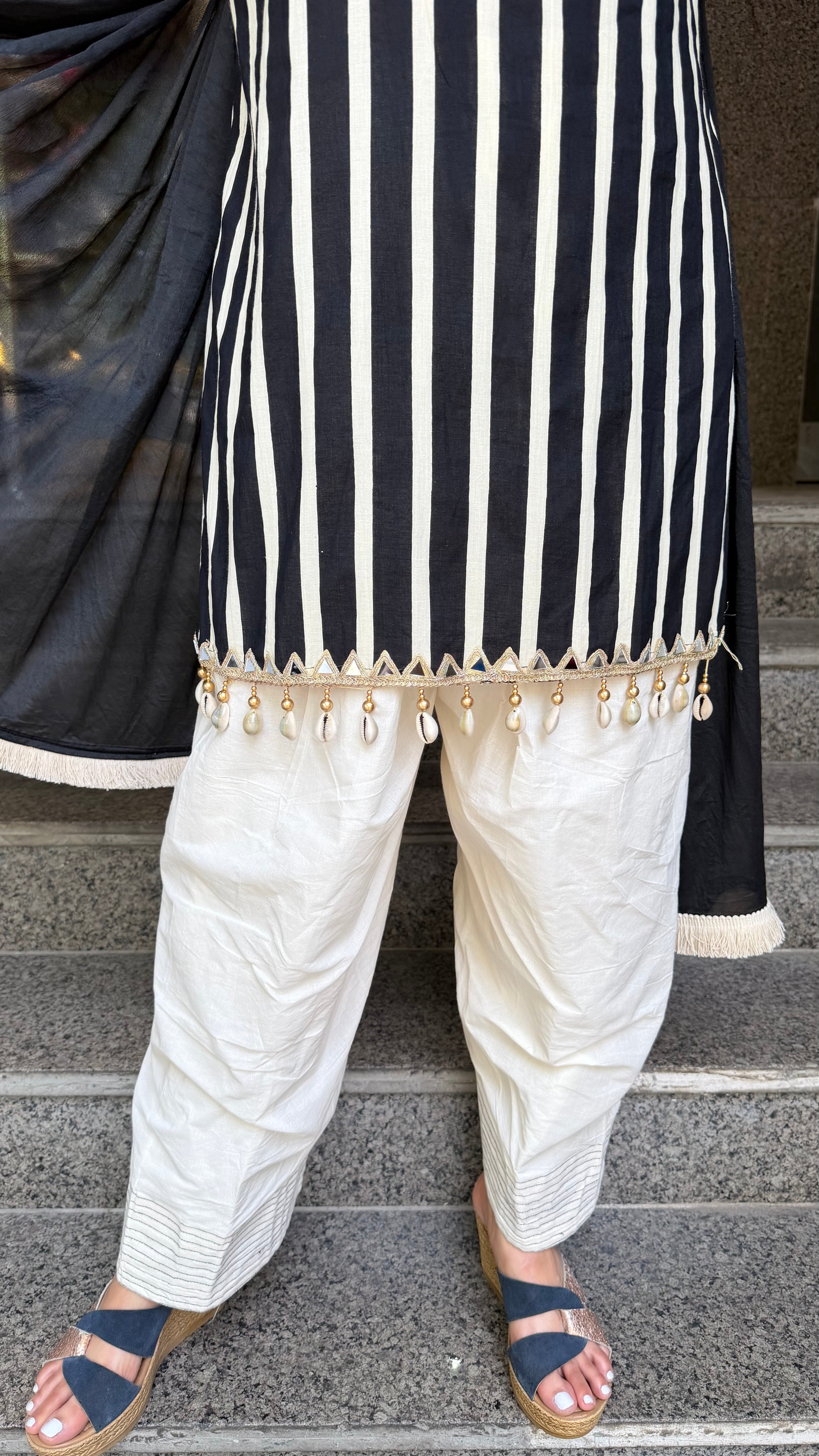 The Dhurandhar Farshi