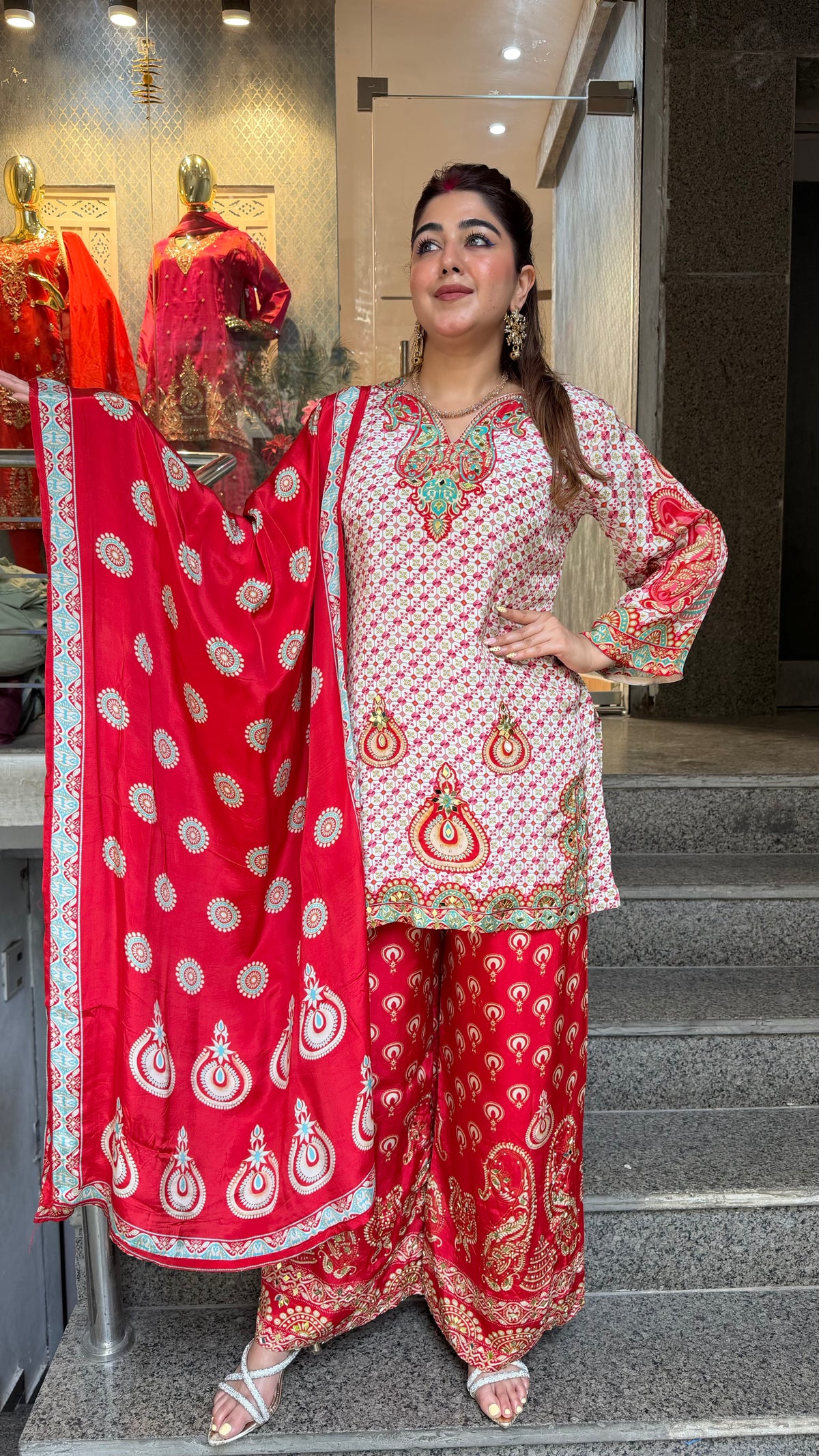 THE DEEWANI PLAZZO SET