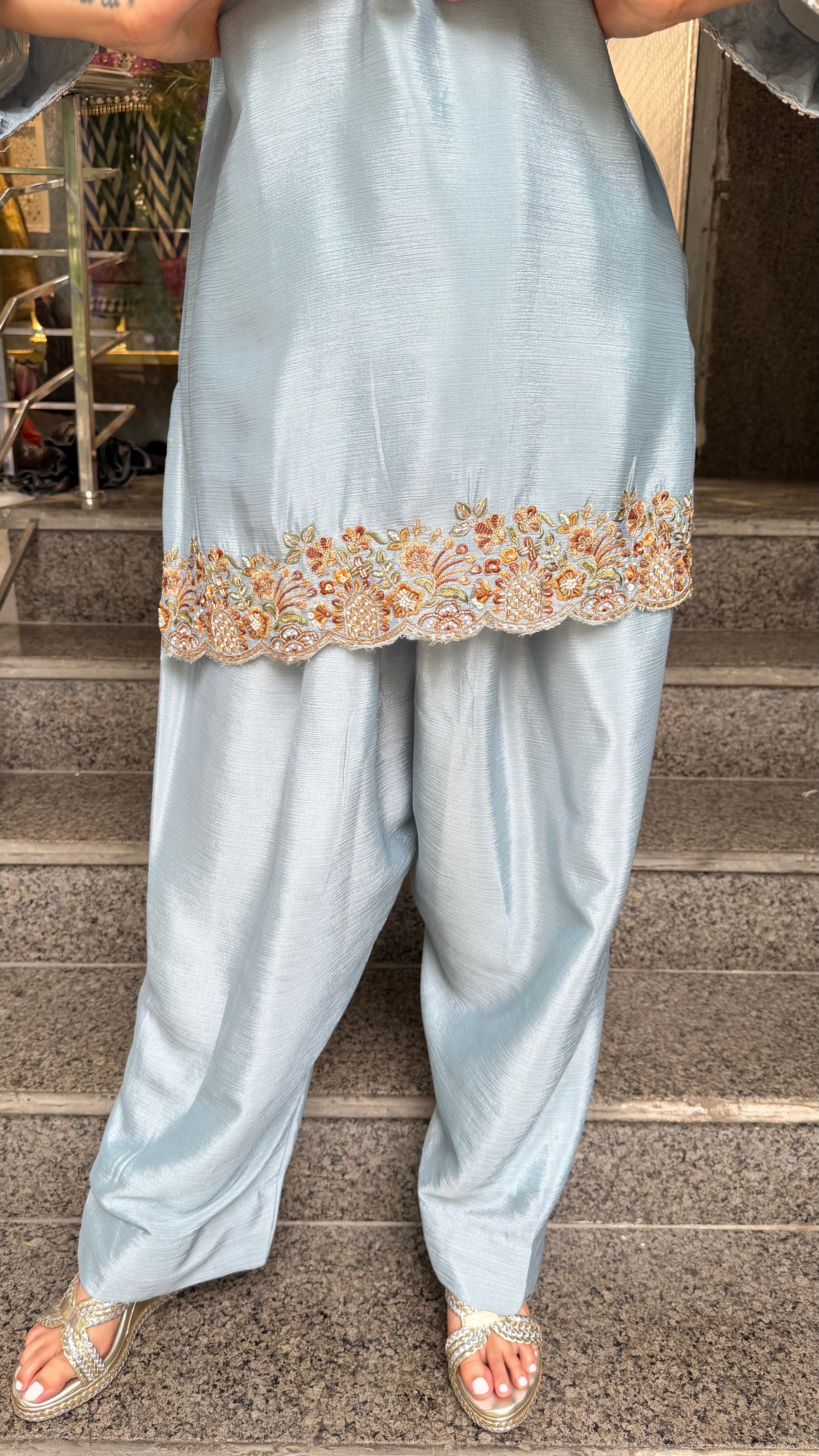 The Noori farshi set