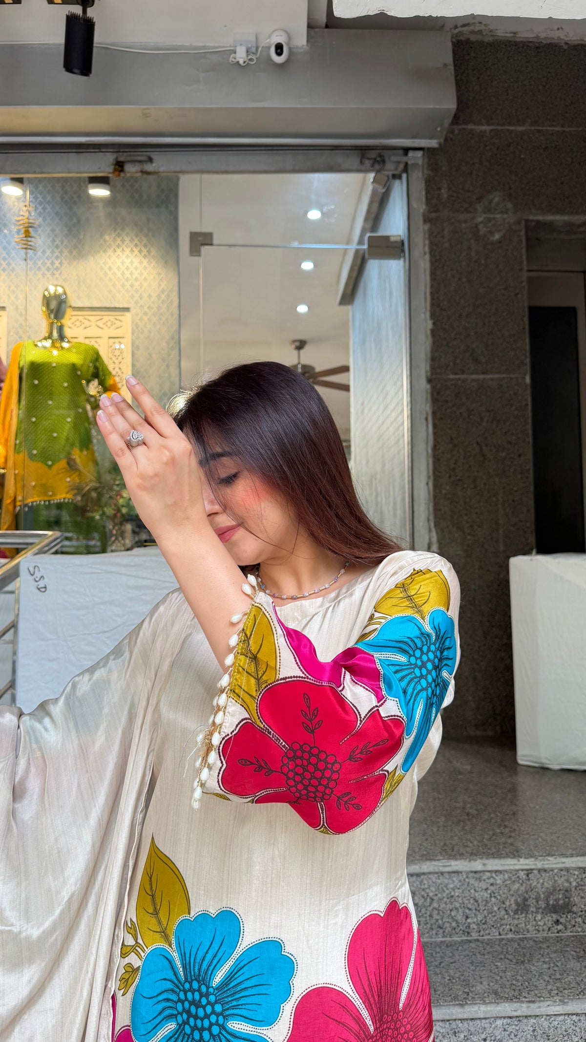 The blossom Farshi