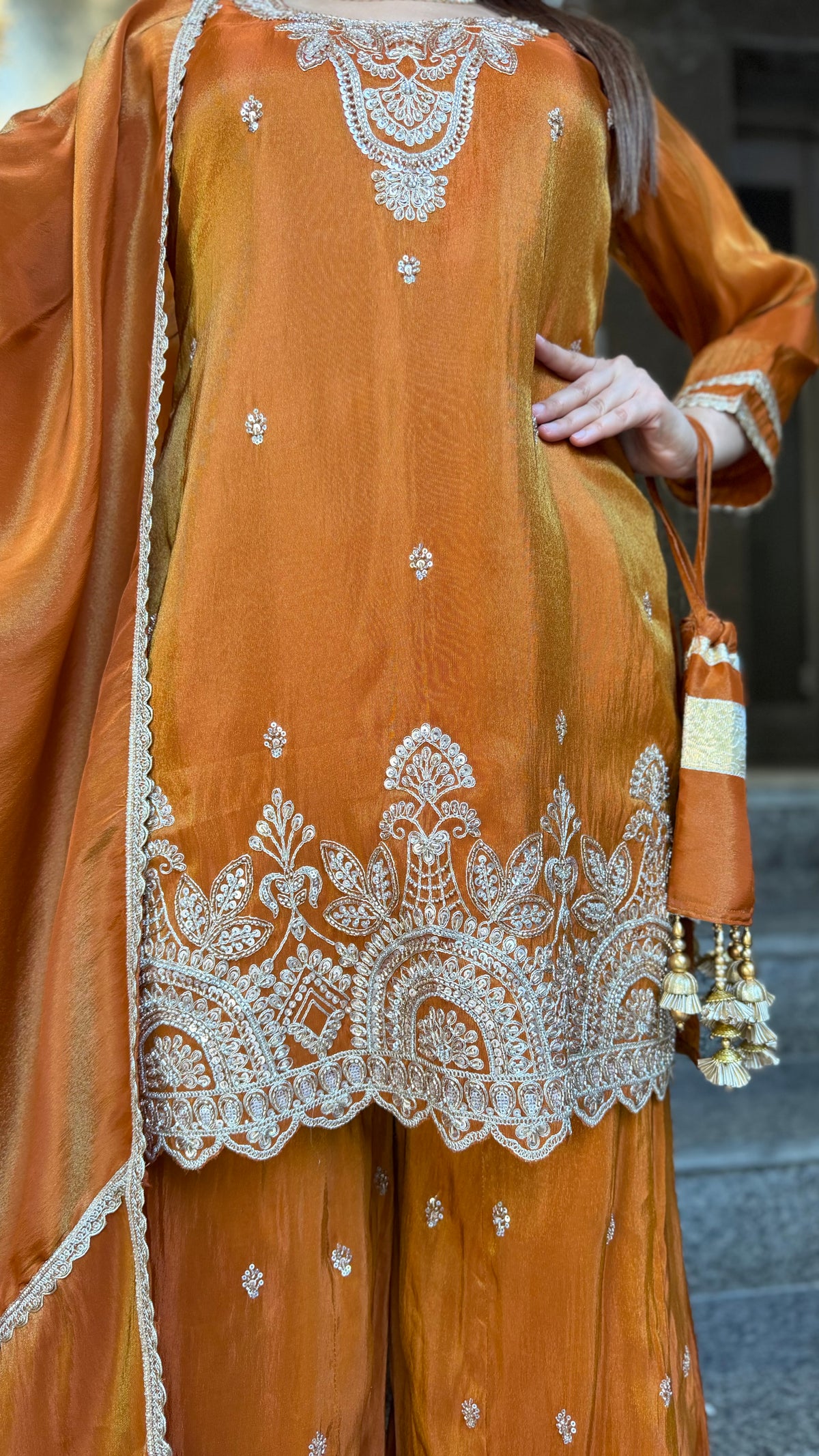 THE SAJNI SHARARA