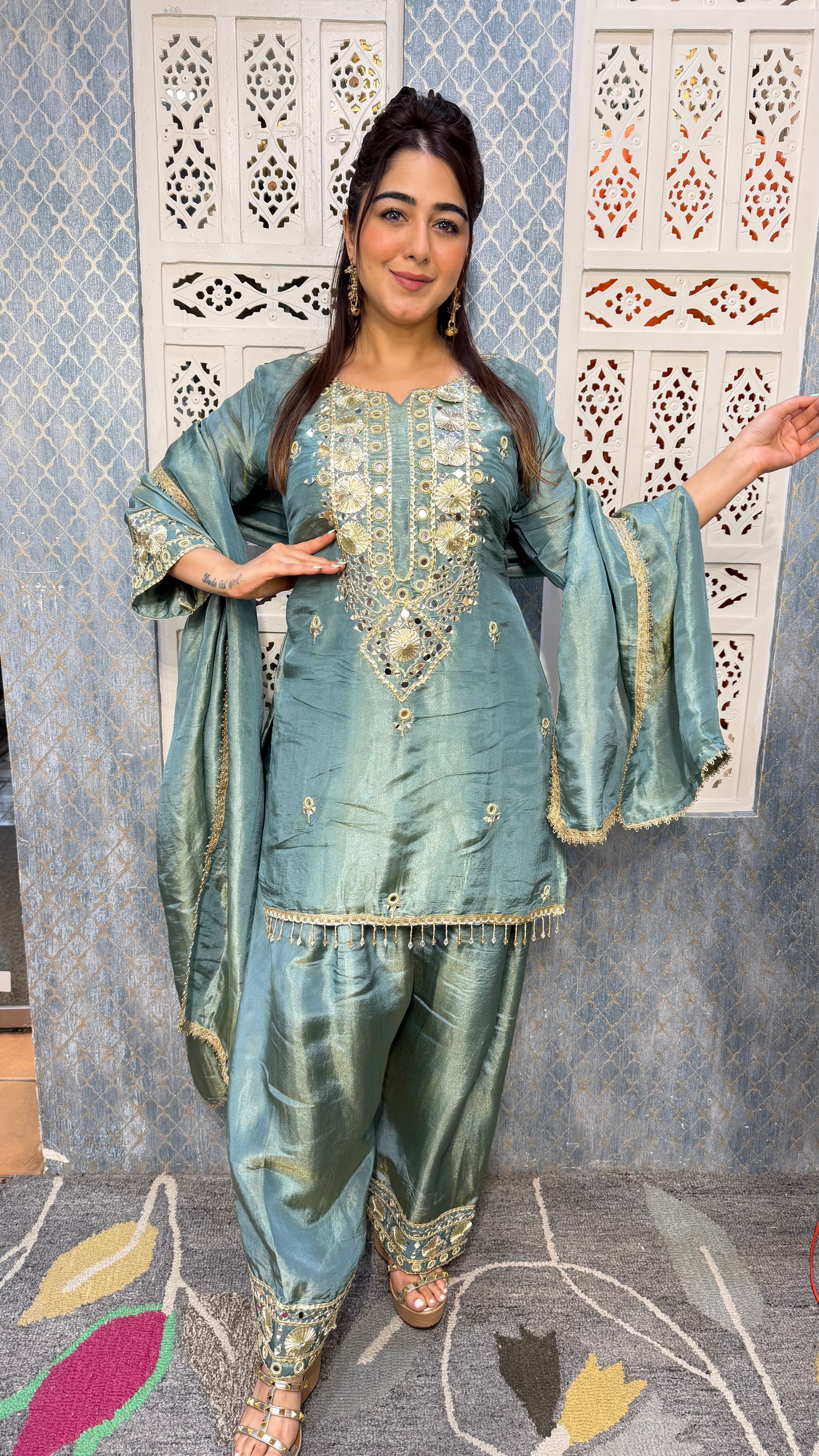 THE SHABANA FARSHI SET