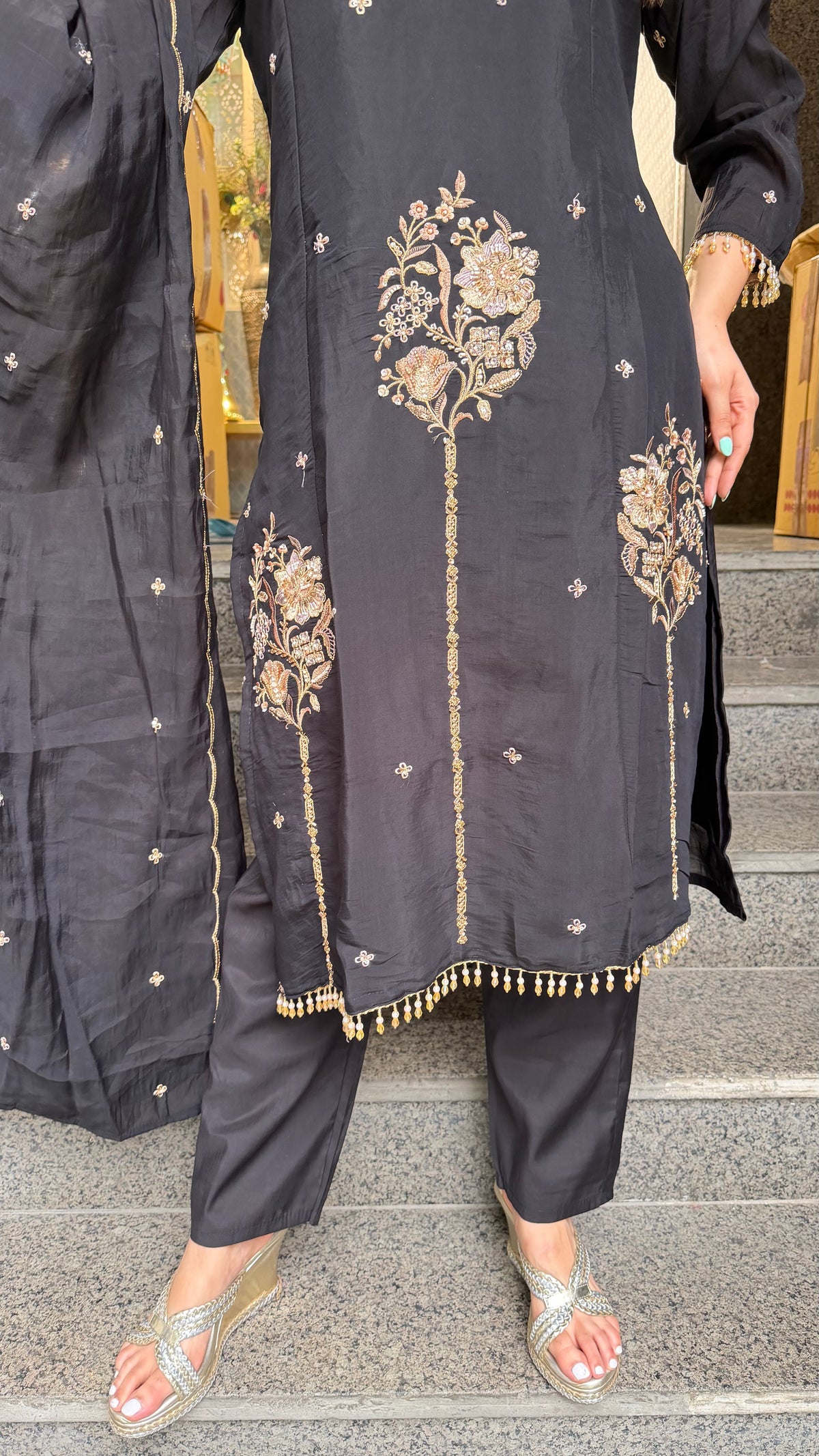 THE ANAYA SUIT