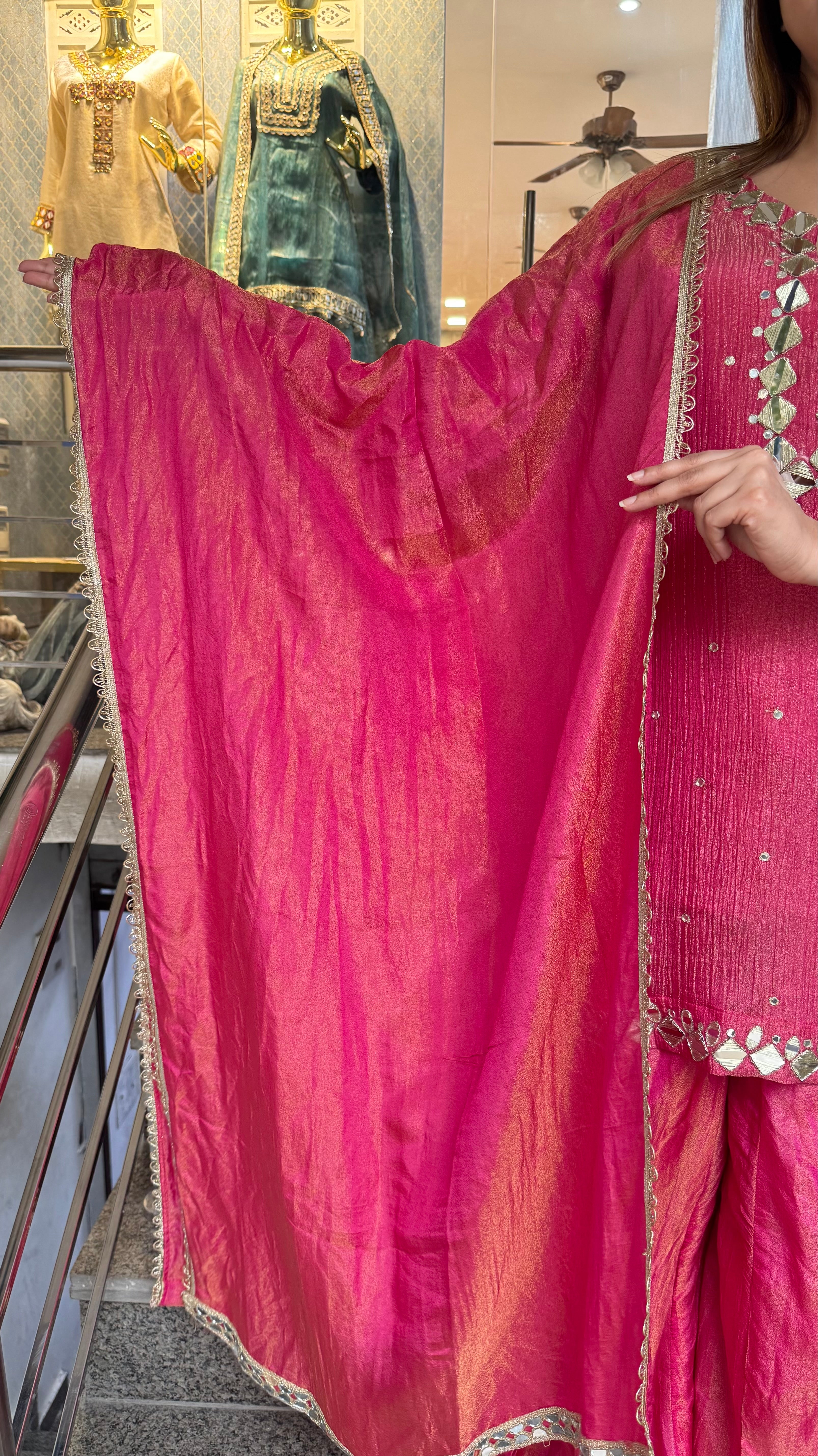 the ishqiya set