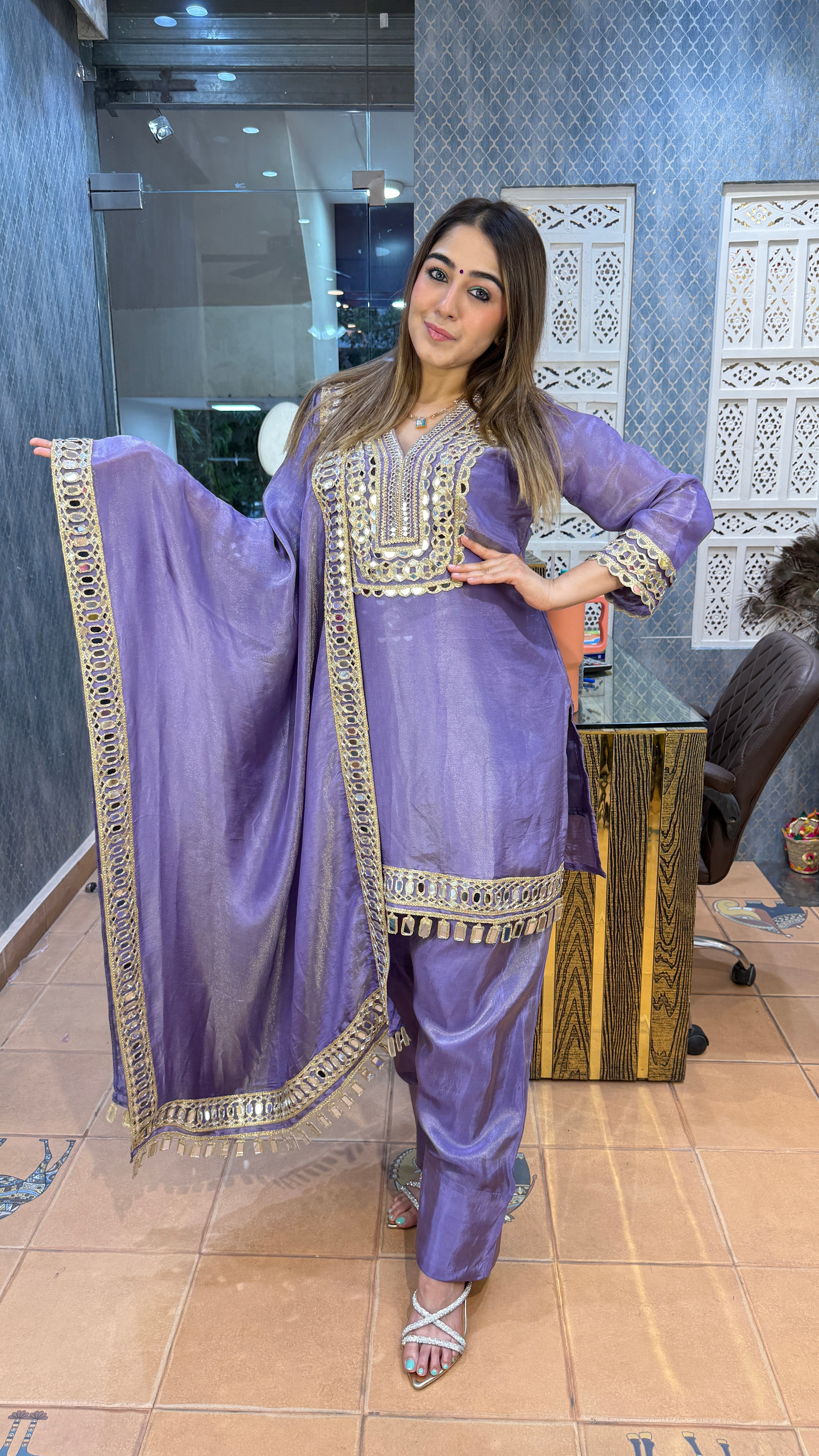 The Kohinoor Farshi Suit