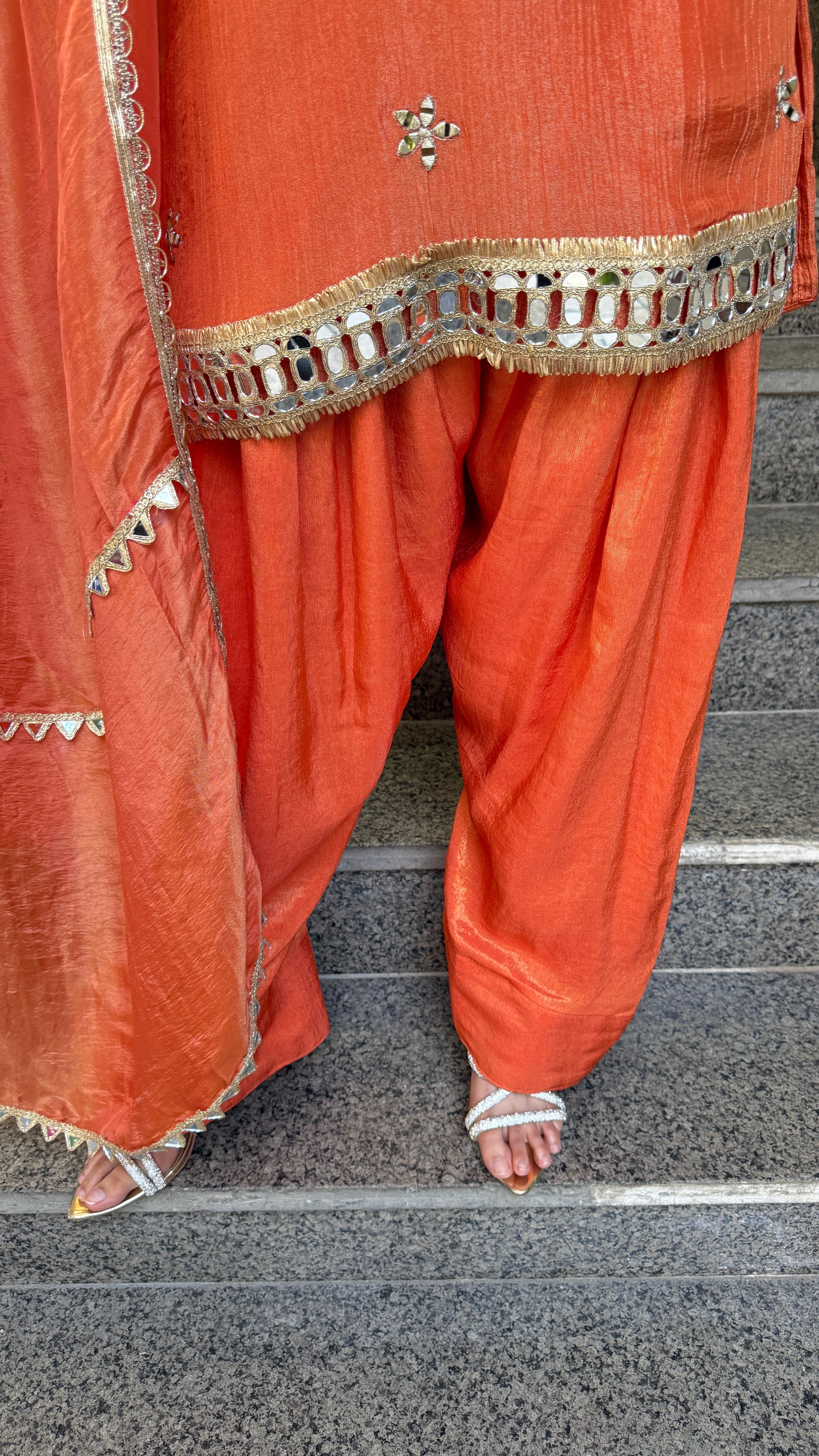 The Chahat Farshi Suit