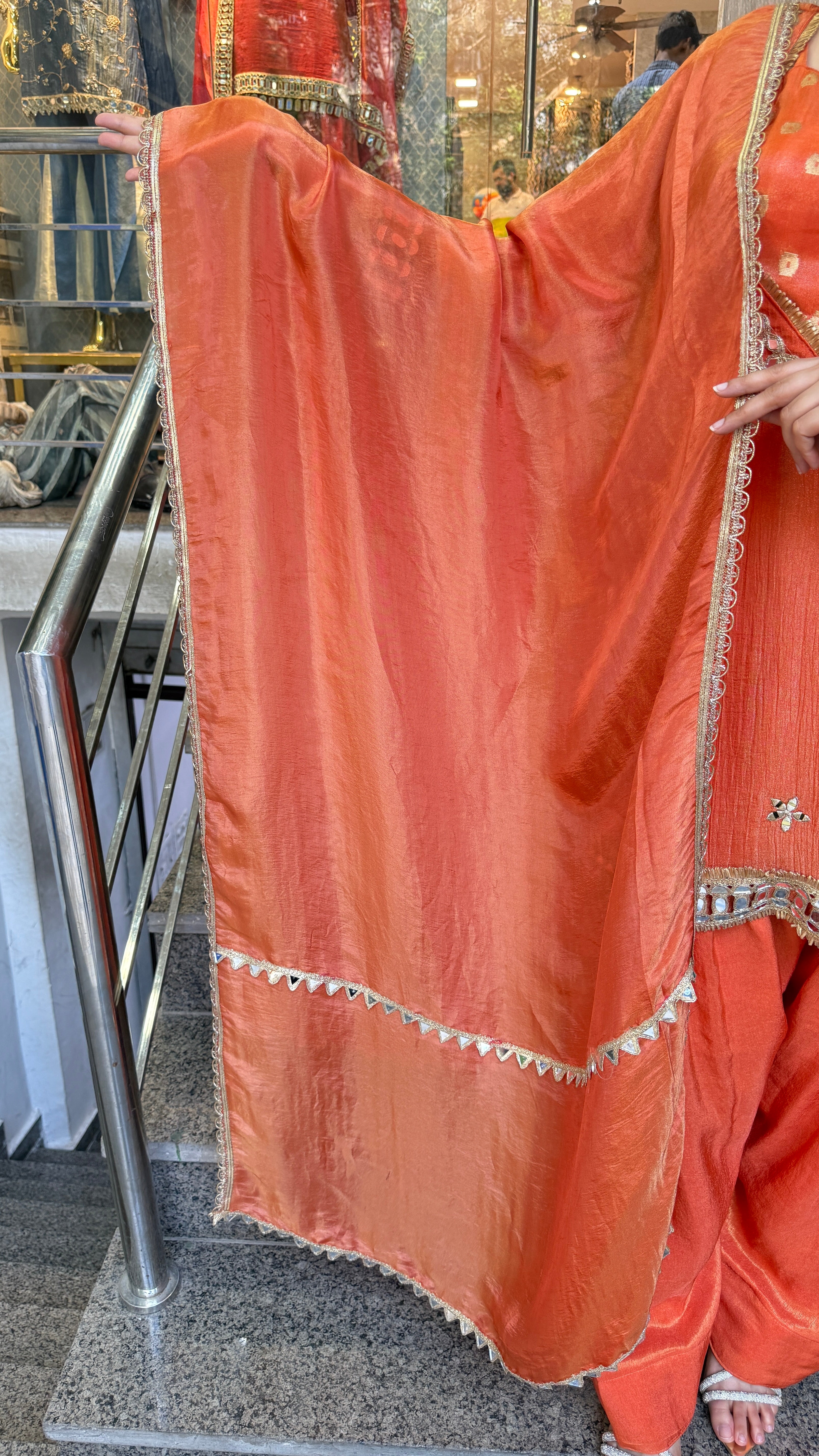 The Chahat Farshi Suit