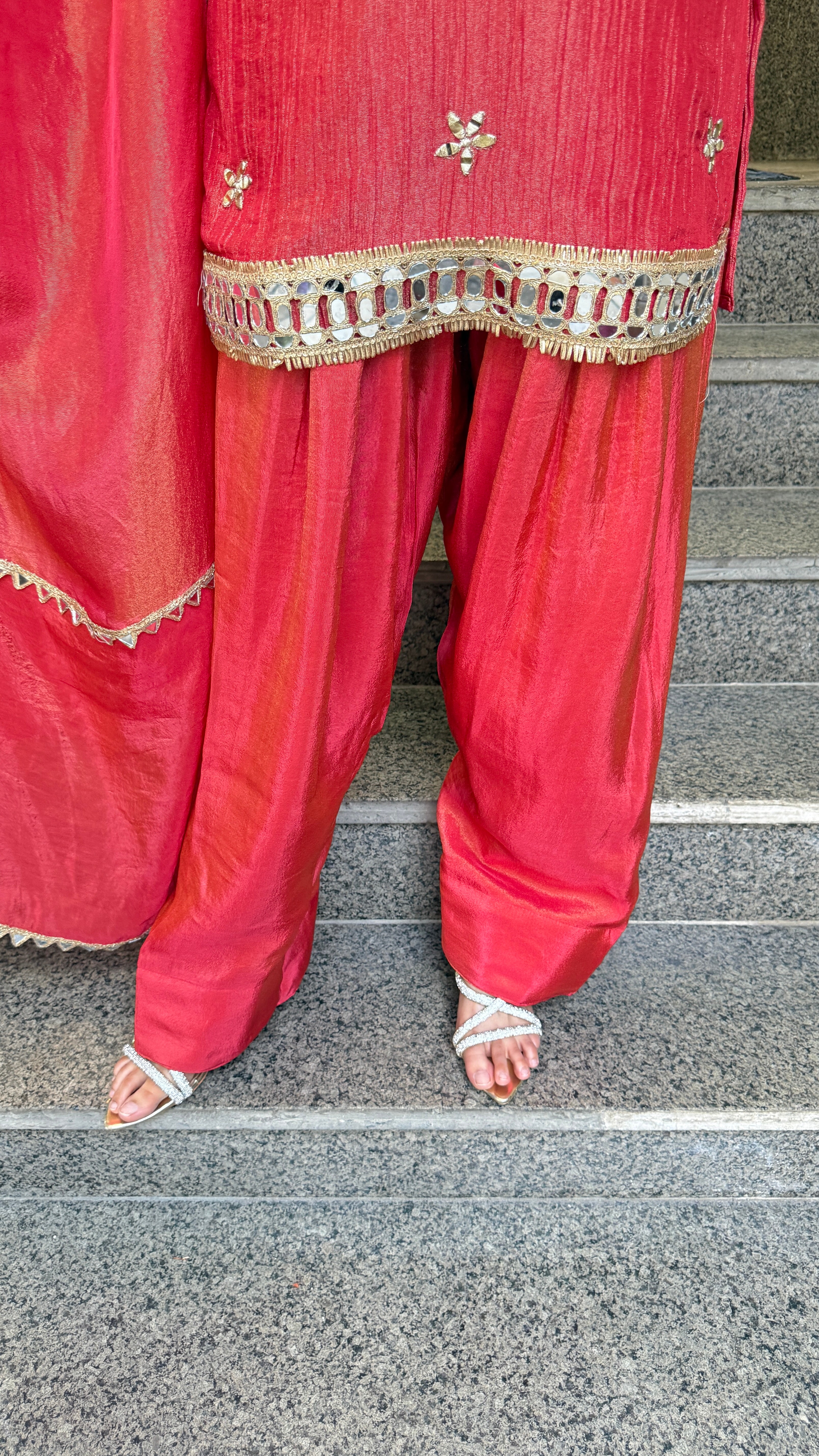 The Chahat Farshi Suit